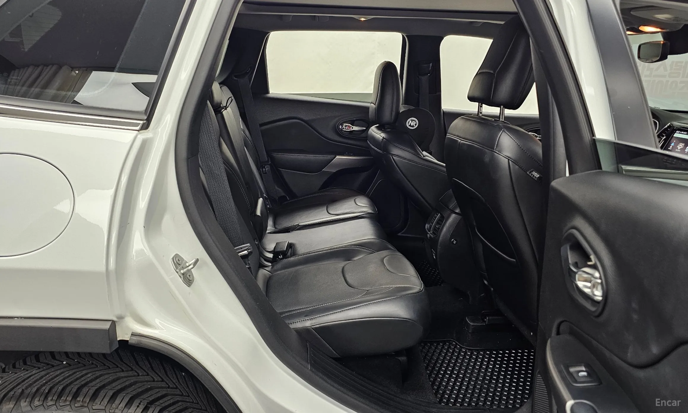 Jeep Cherokee (KL) превью 12
