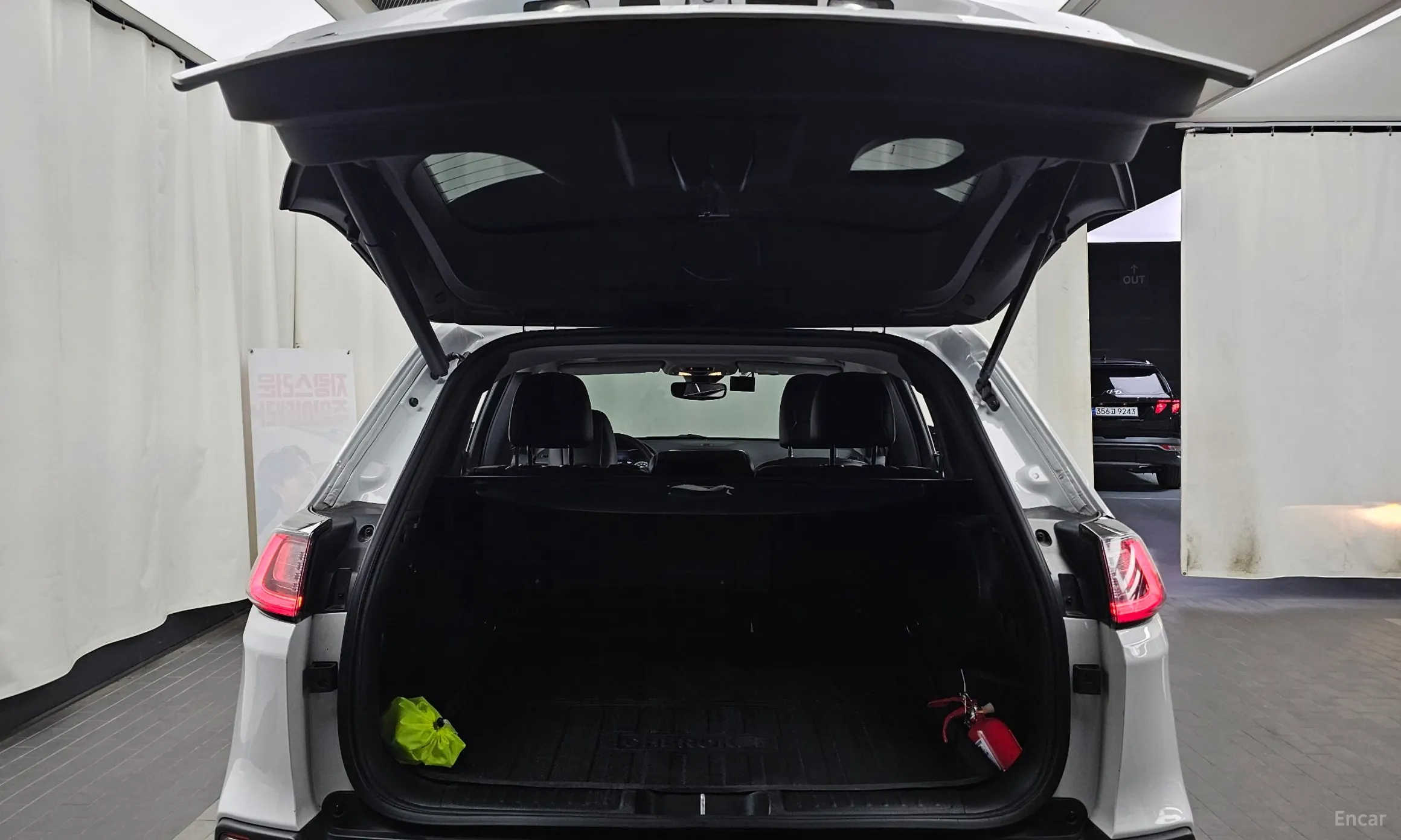 Jeep Cherokee (KL) превью 16