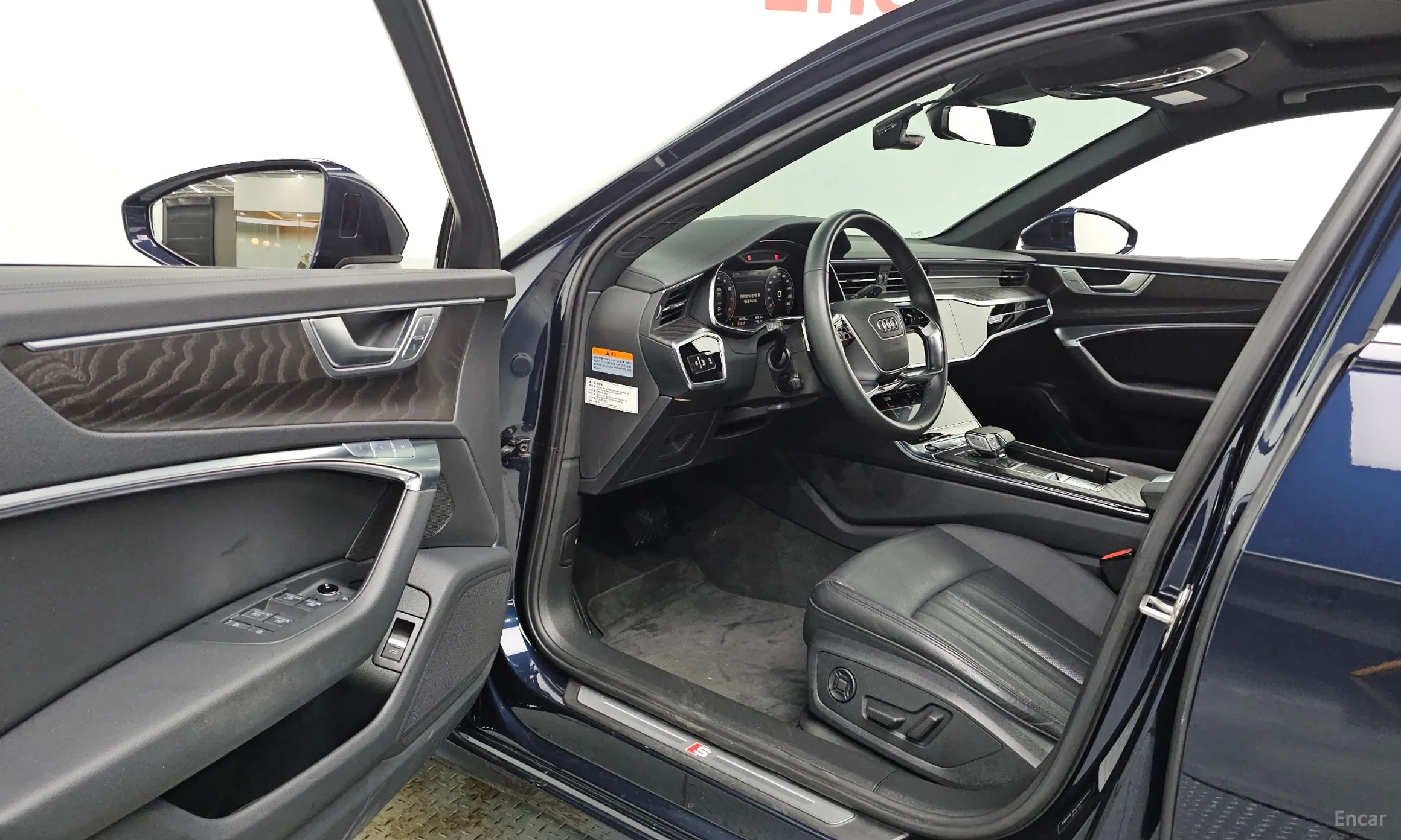 Audi A6 (C8) превью 10