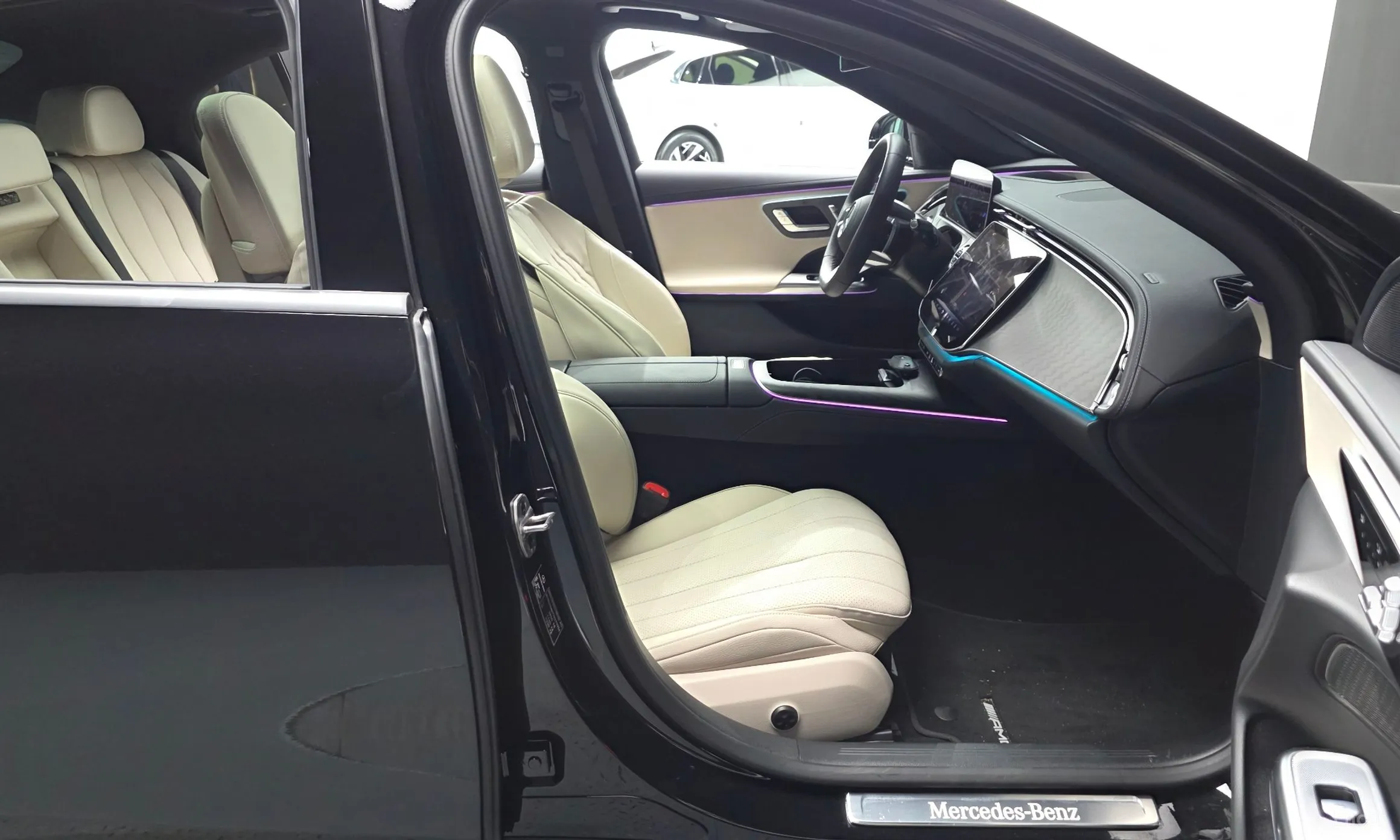 Mercedes Benz E-Class W214 превью 10
