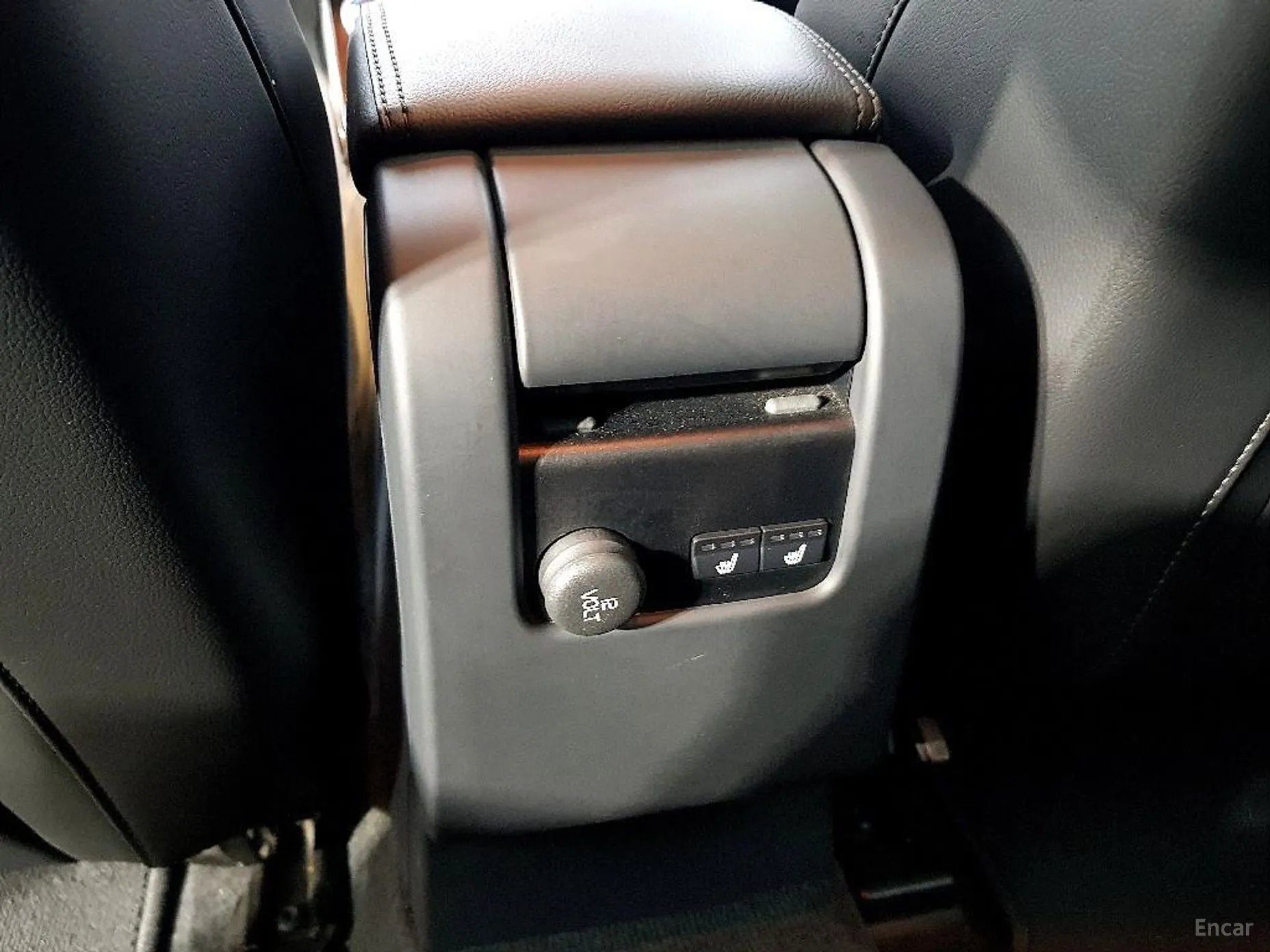 Volvo S60 превью 13