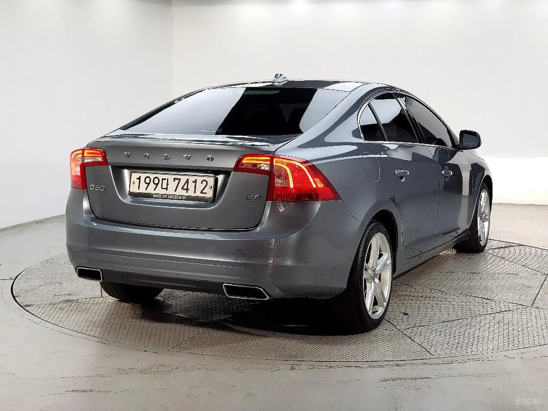 Volvo S60 превью 4