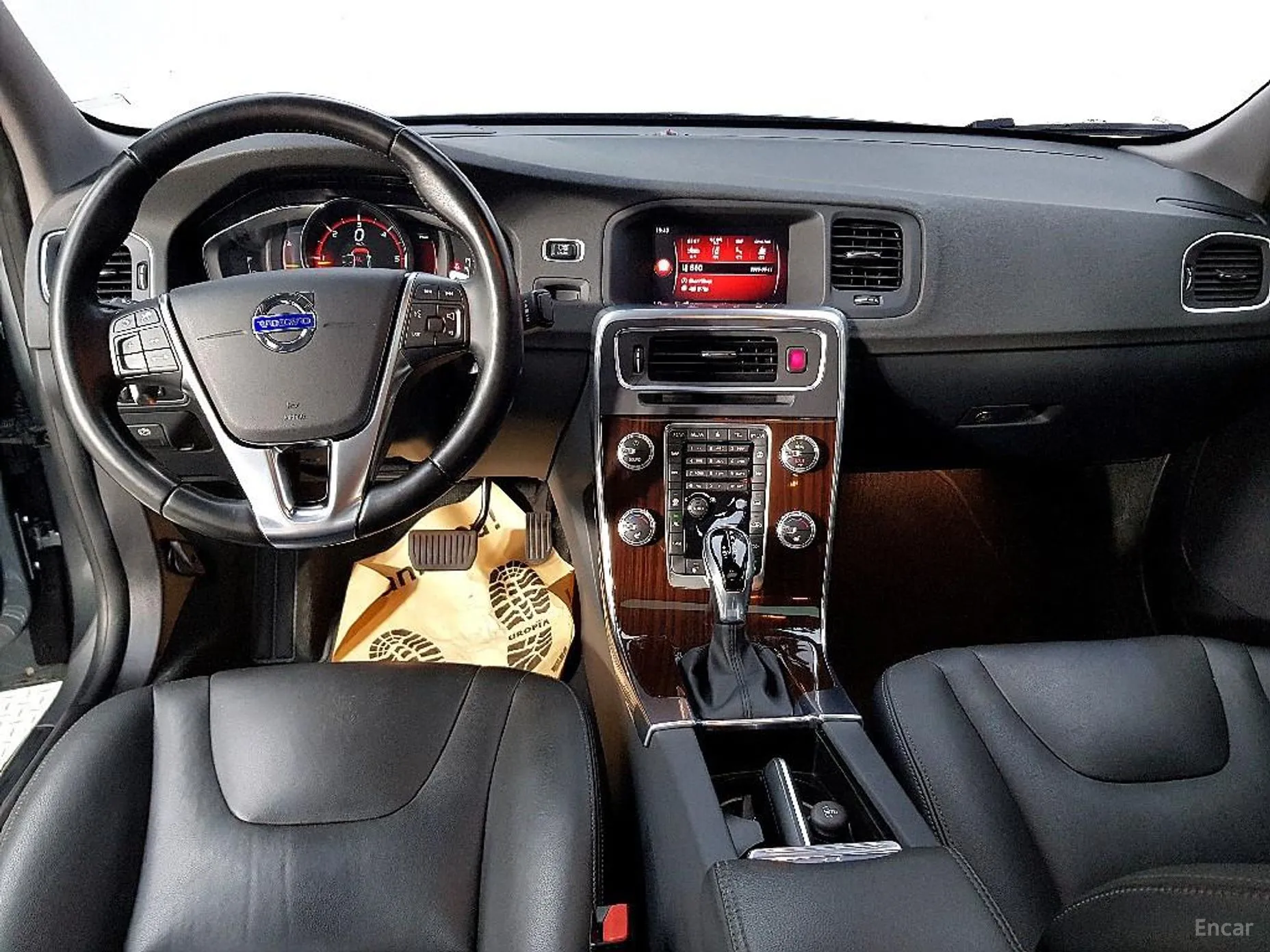 Volvo S60 превью 5