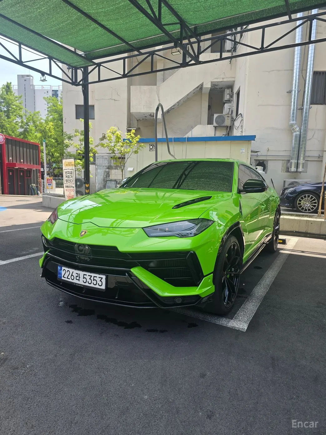 Lamborghini Urus превью 3