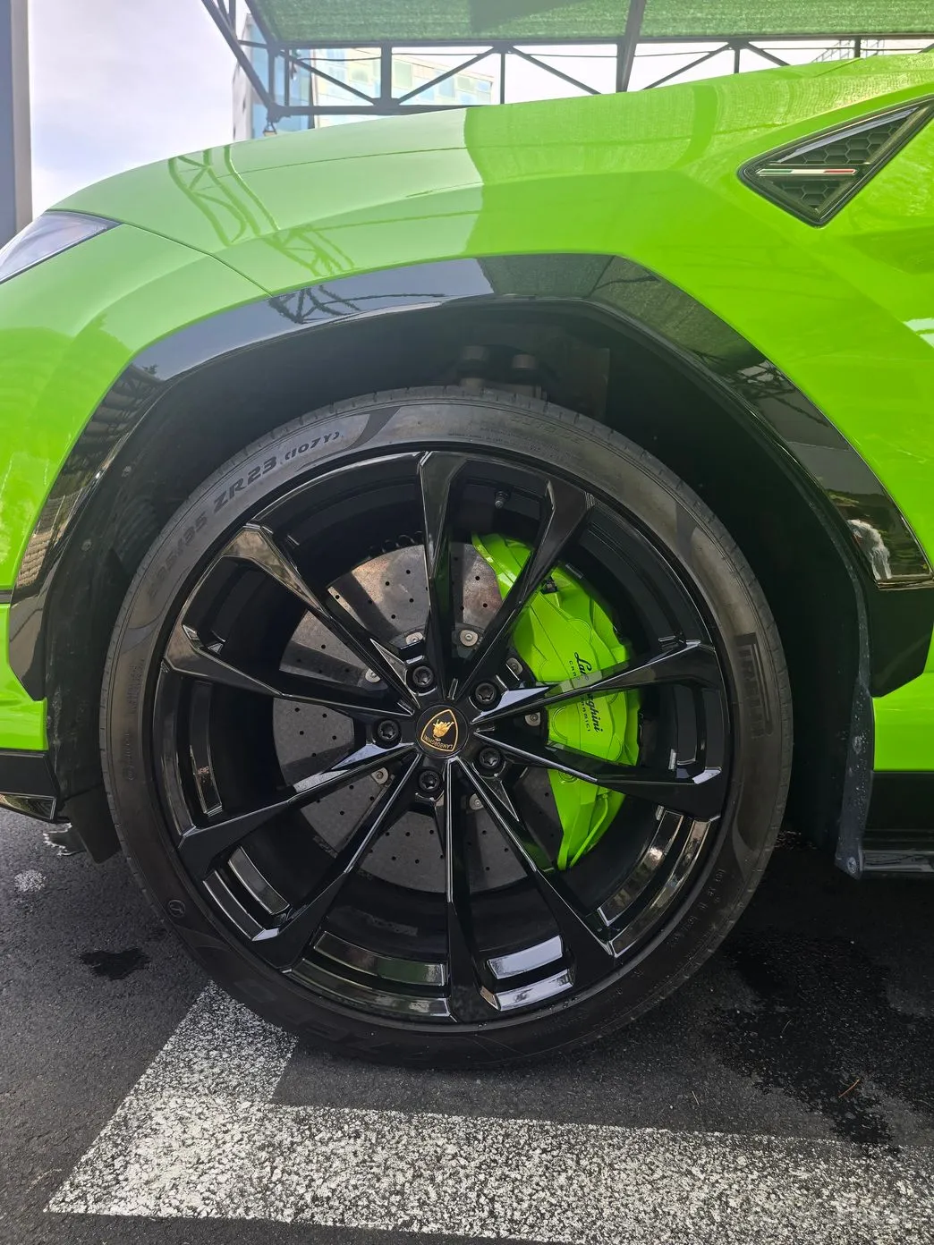 Lamborghini Urus превью 5