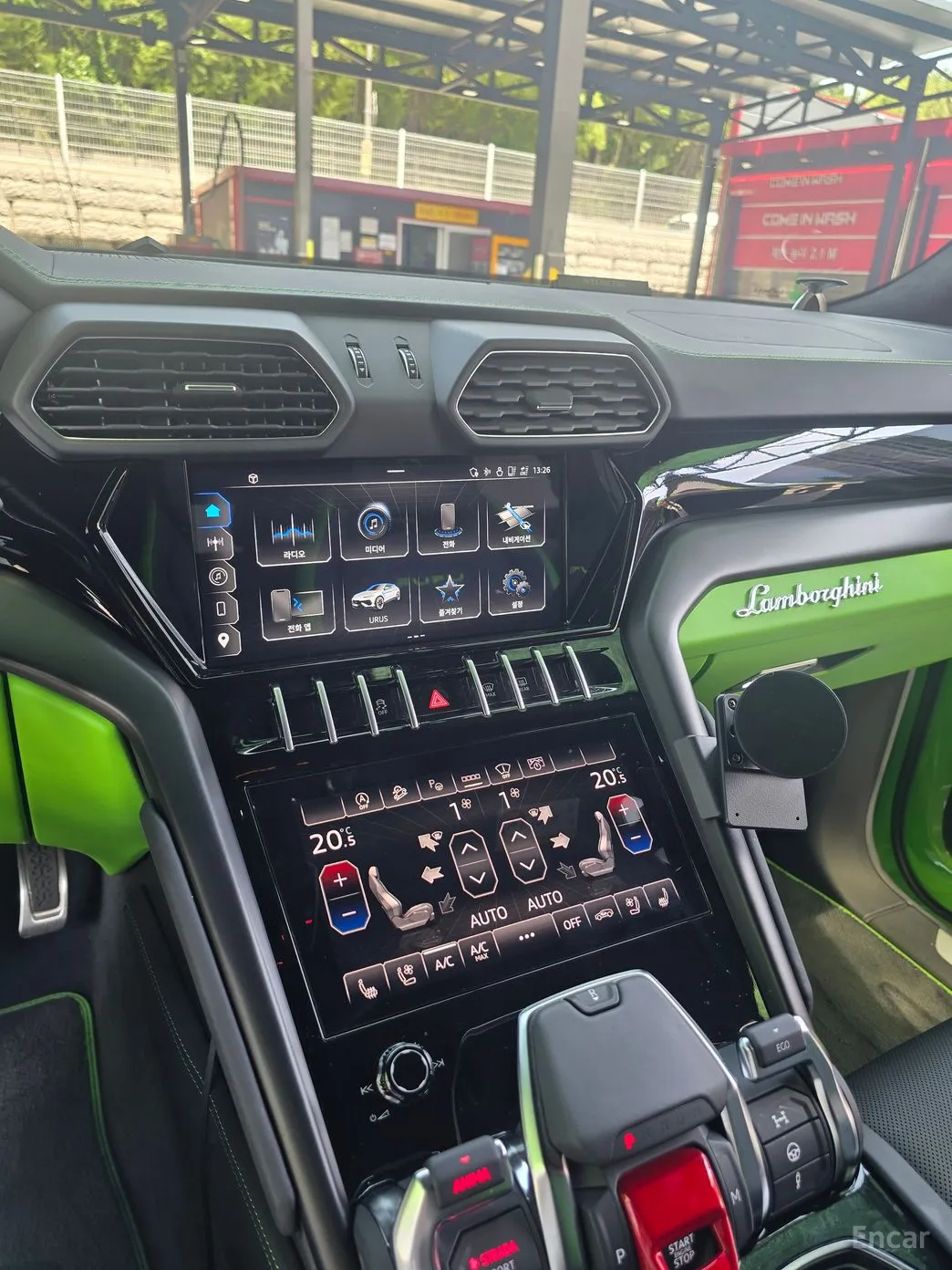 Lamborghini Urus превью 7