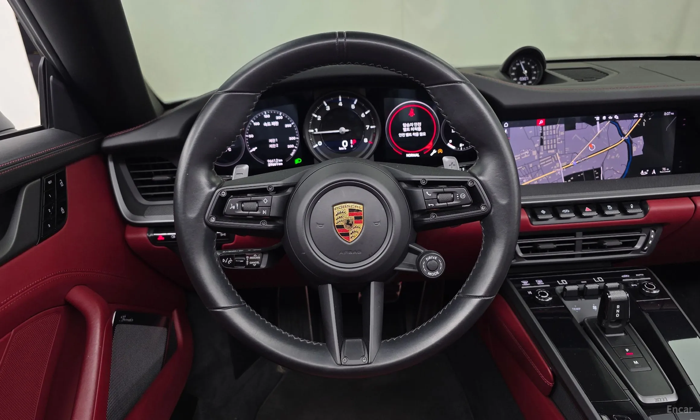 Porsche 911 (992) превью 13