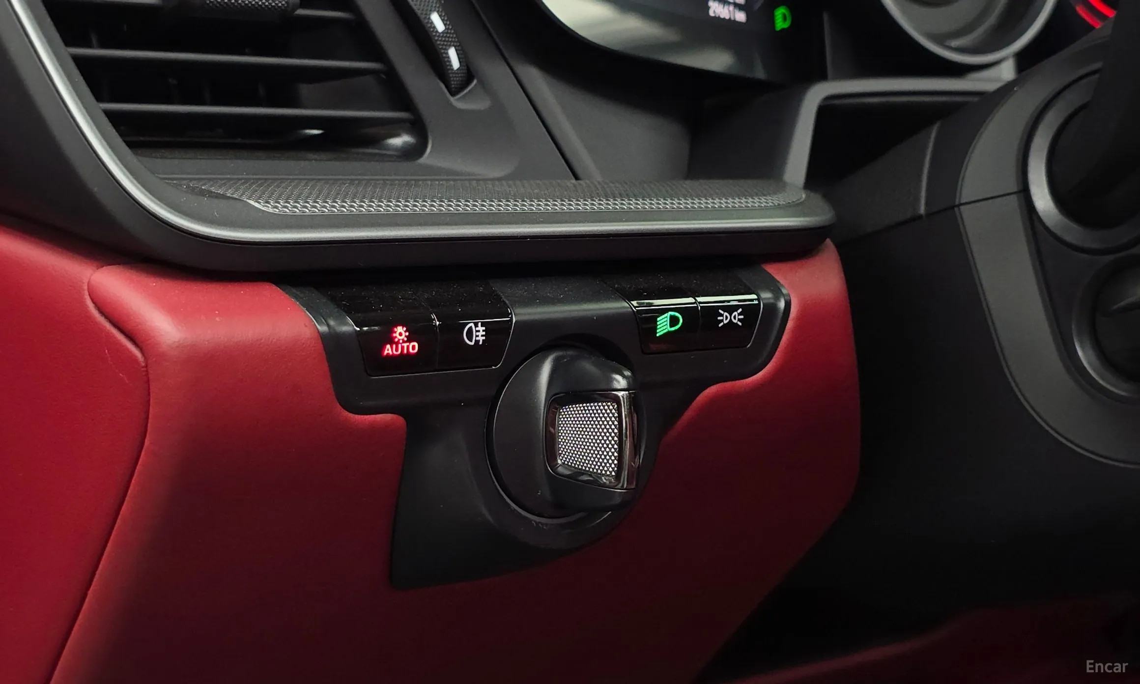 Porsche 911 (992) превью 18