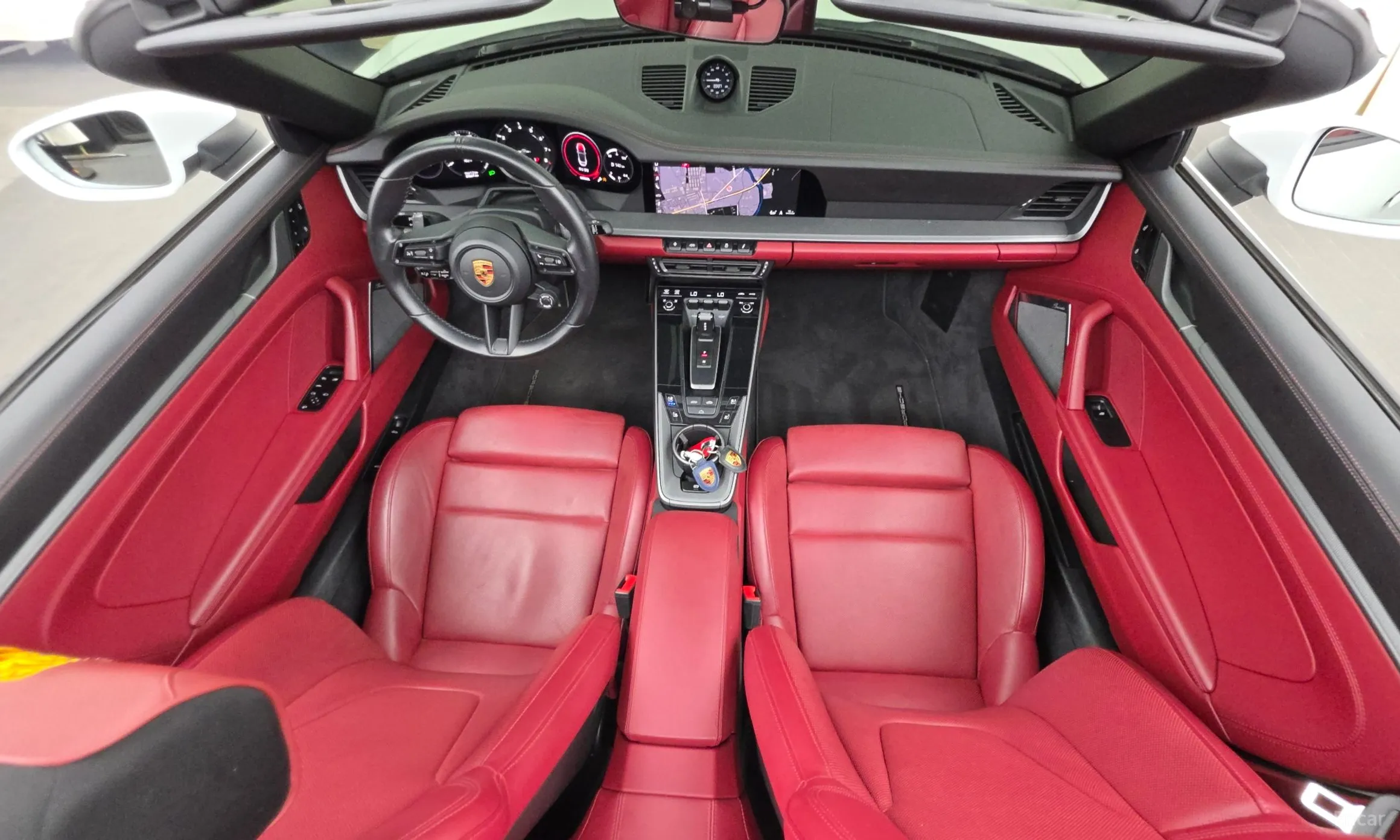 Porsche 911 (992) превью 7