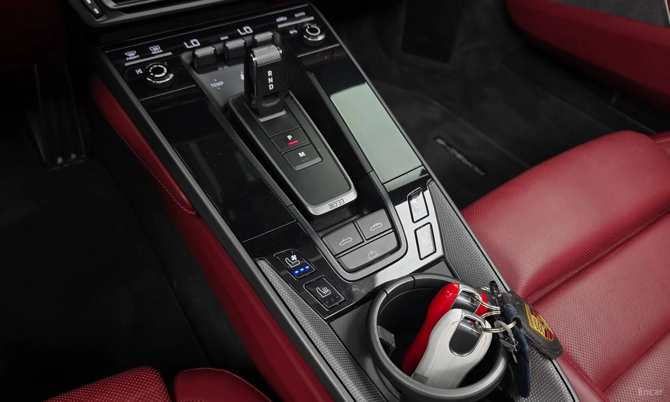 Porsche 911 (992) превью 9