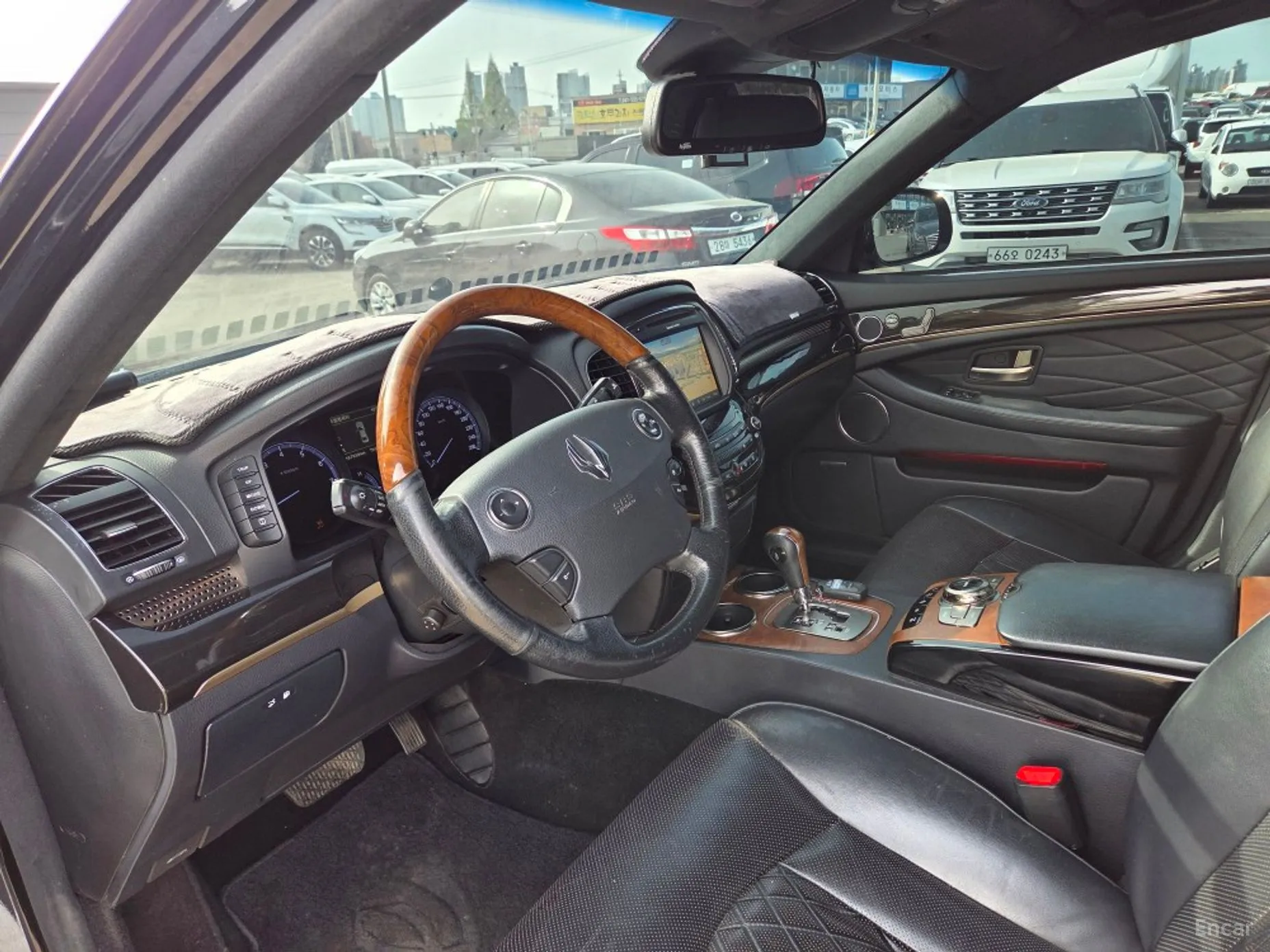 KG Mobility (SsangYong) Chairman W превью 10