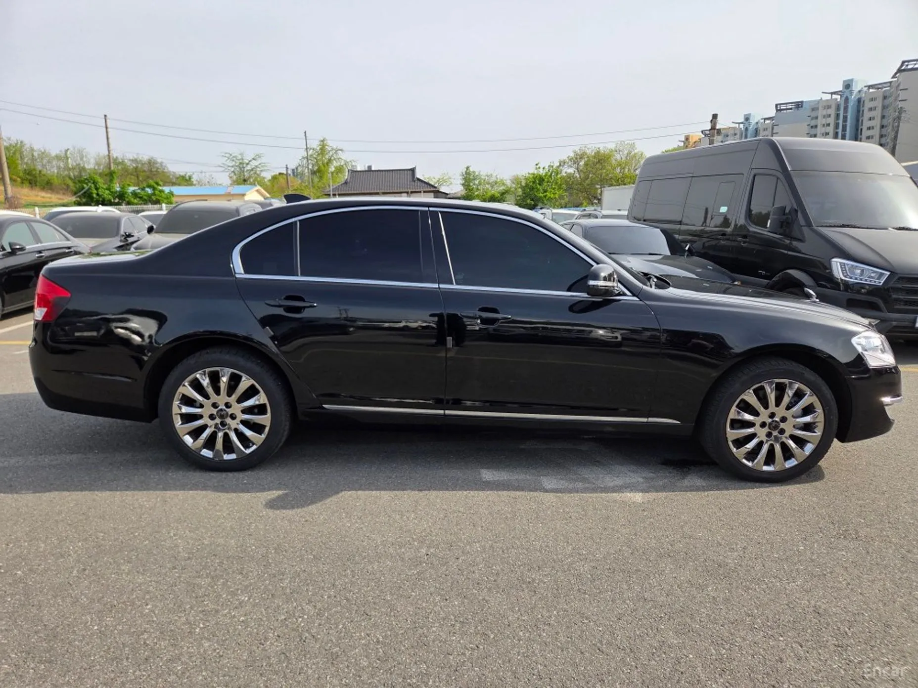 KG Mobility (SsangYong) Chairman W