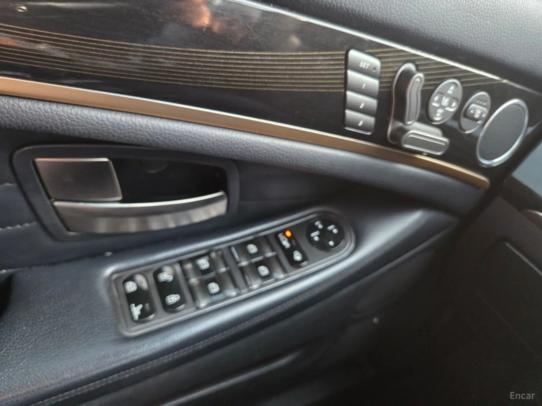 KG Mobility (SsangYong) Chairman W превью 6