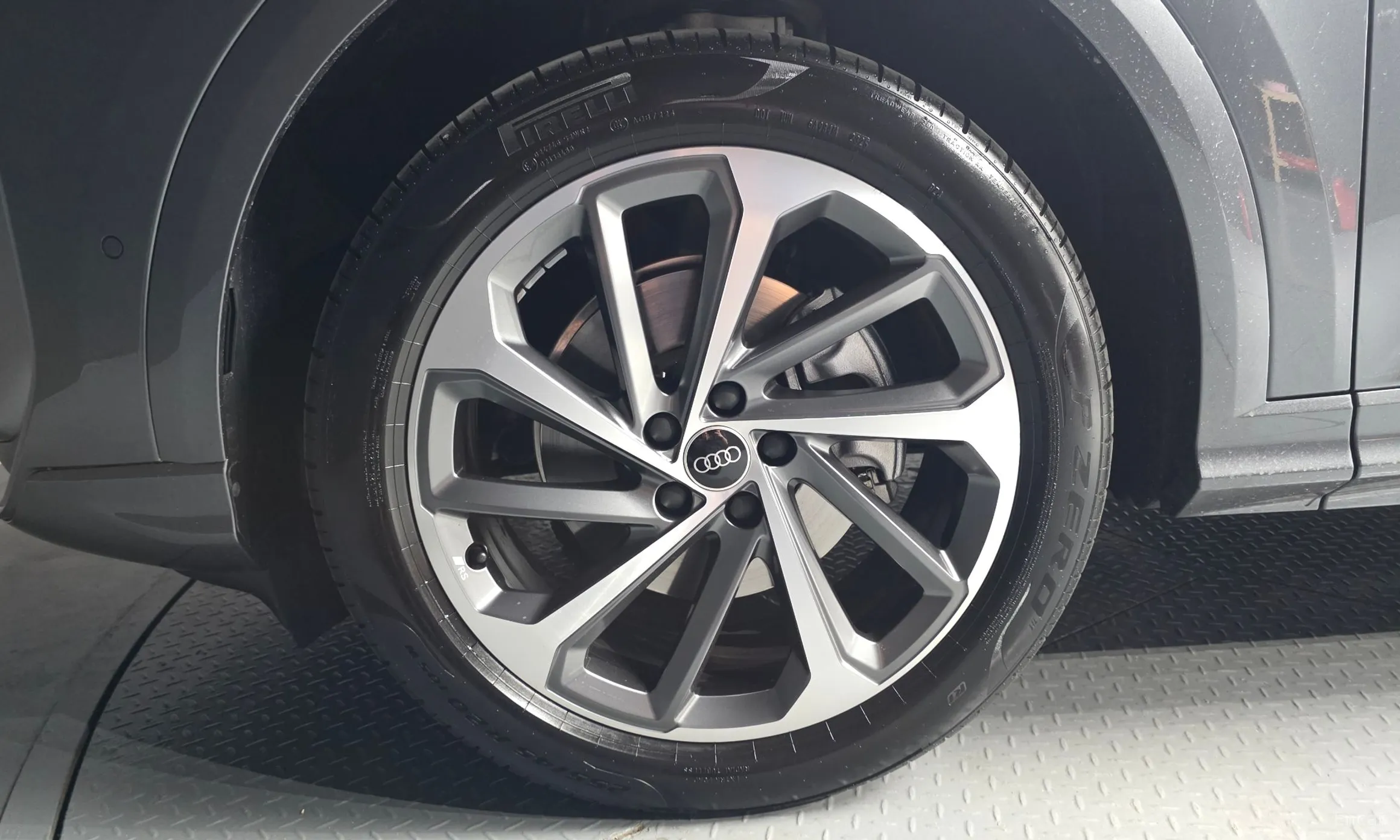 Audi Q5 (80a) превью 5