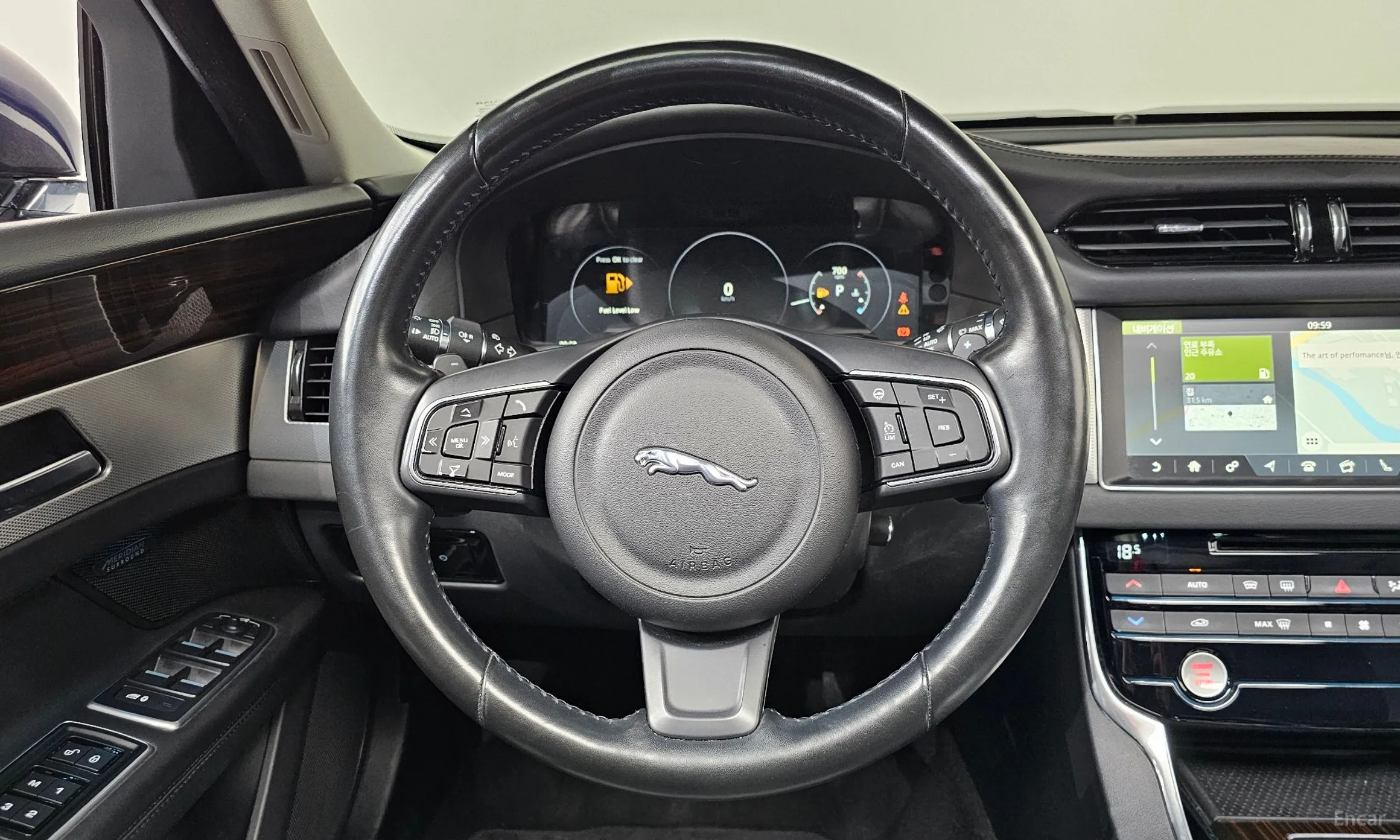 Jaguar XF (x260) превью 13