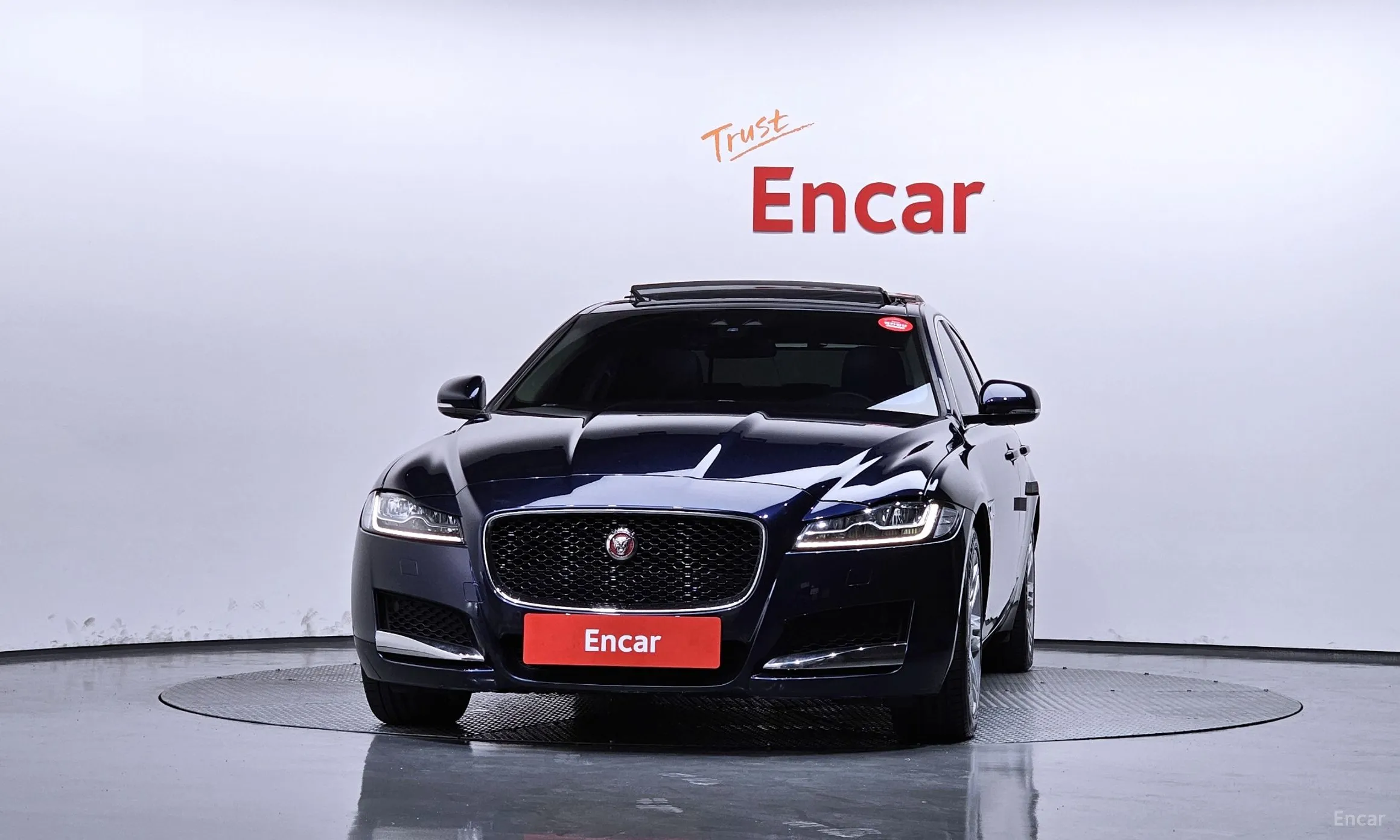 Jaguar XF (x260) превью 3