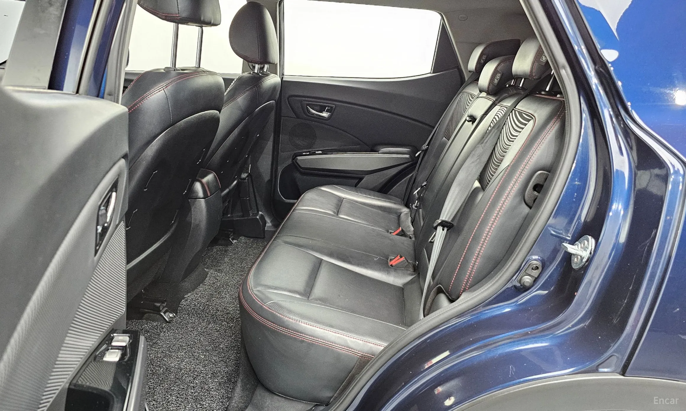KG Mobility (SsangYong) Tivoli Air превью 11