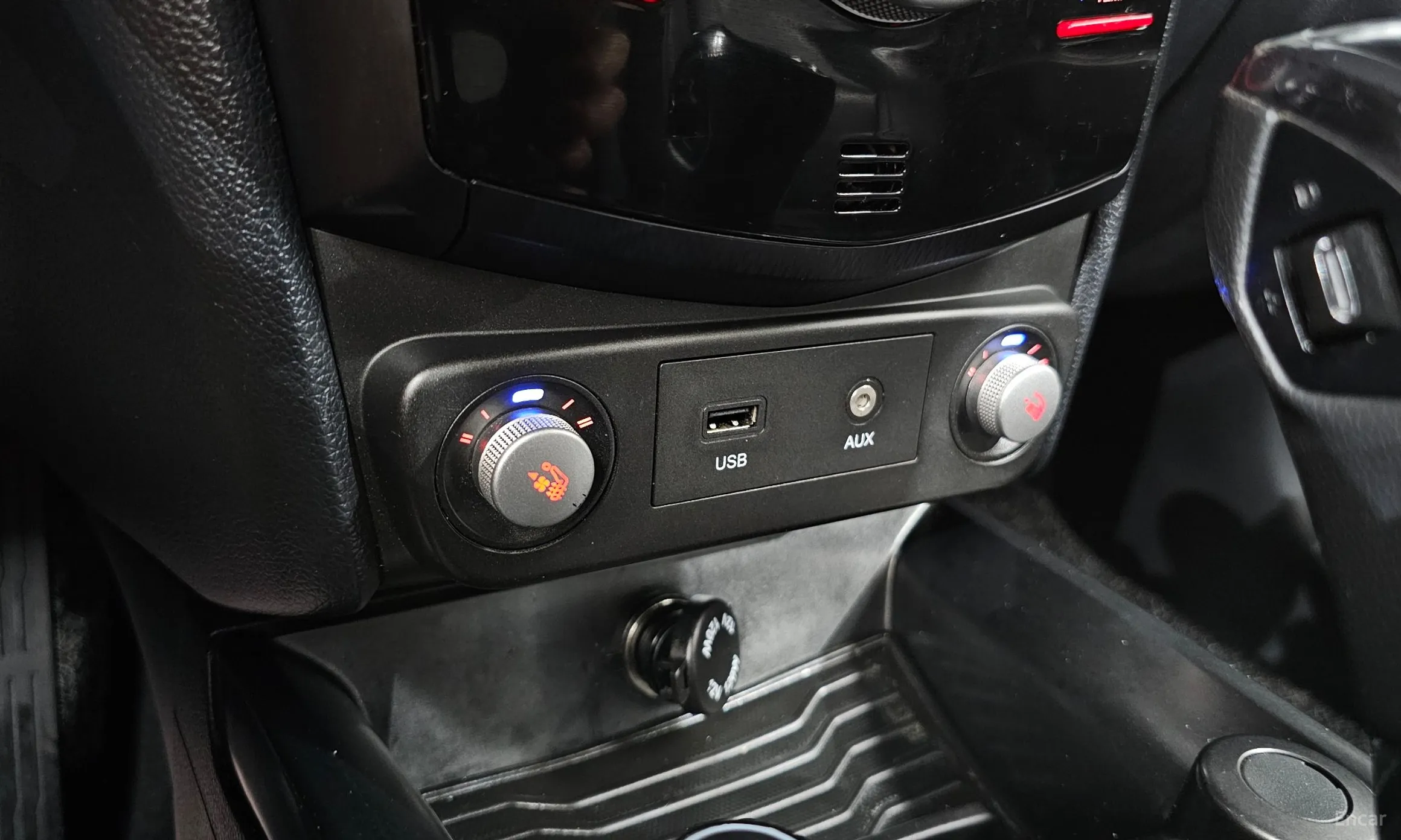 KG Mobility (SsangYong) Tivoli Air превью 12