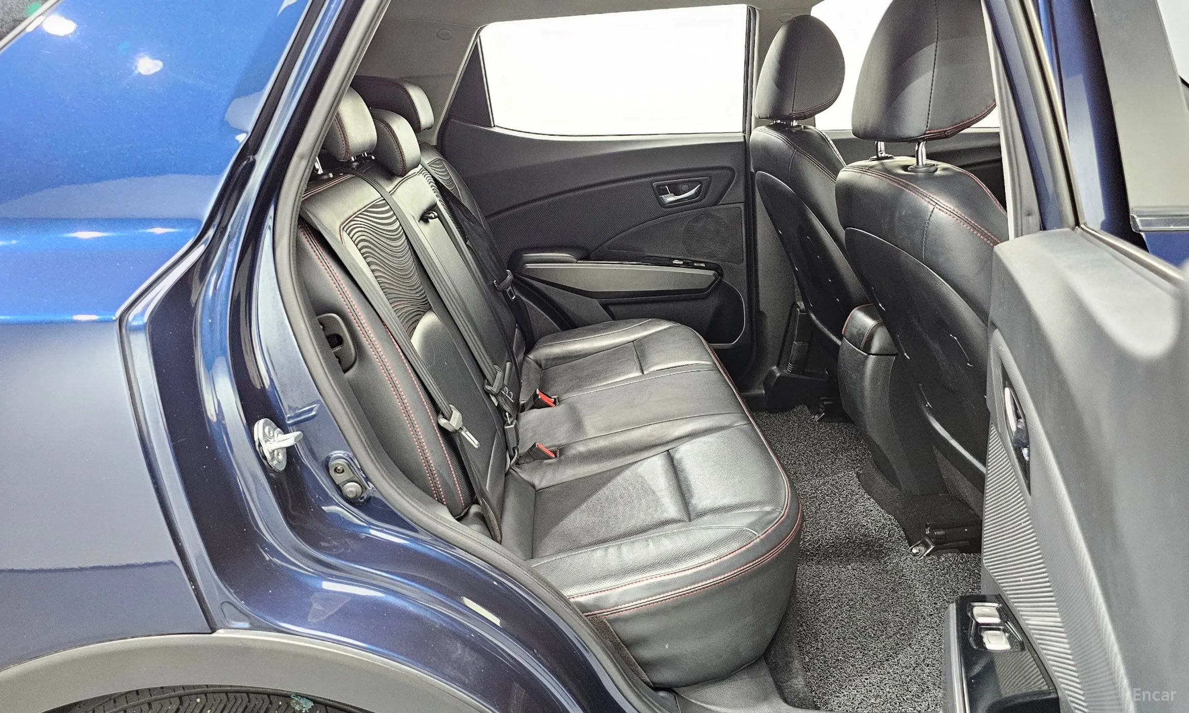 KG Mobility (SsangYong) Tivoli Air превью 18
