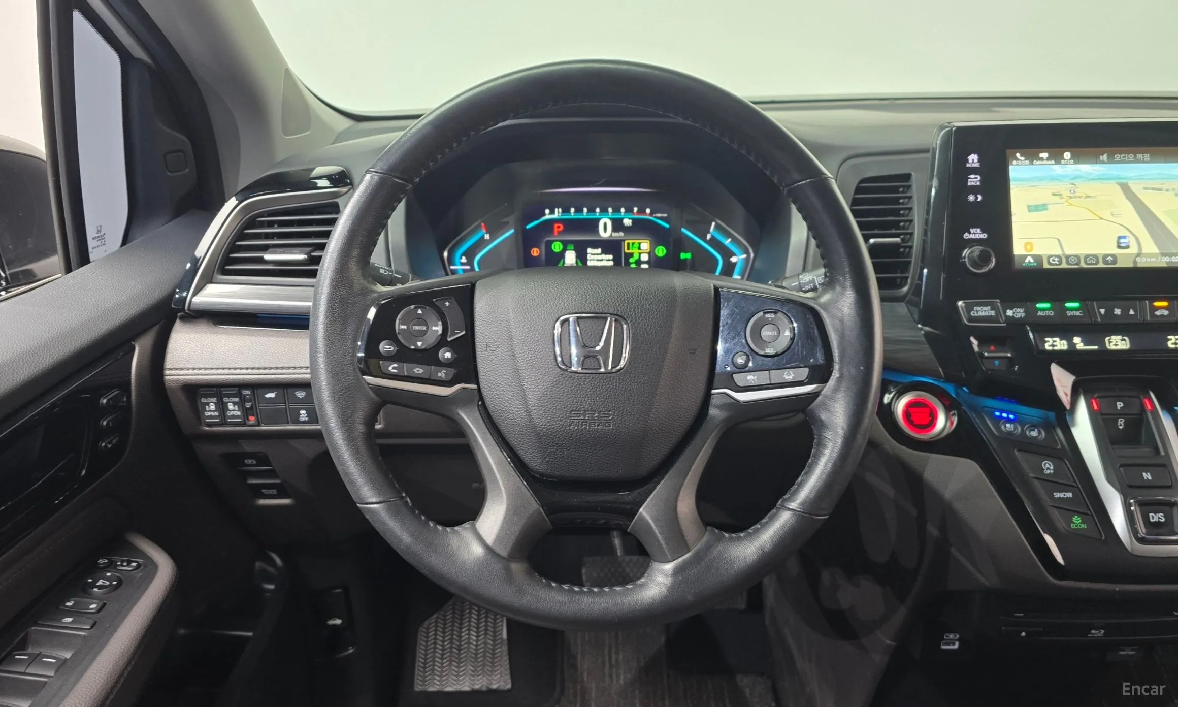 Honda Odyssey превью 12