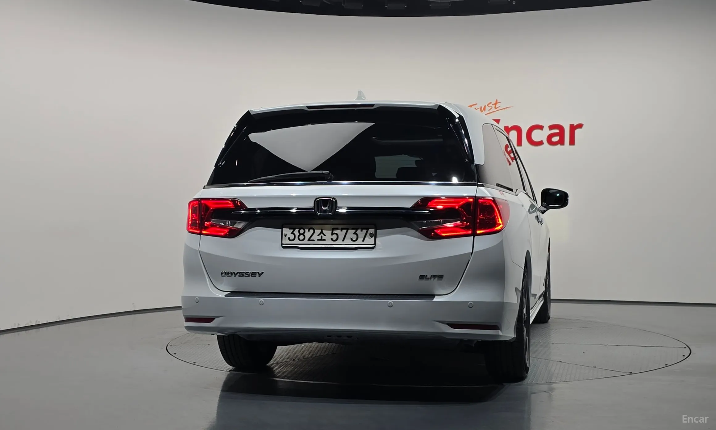 Honda Odyssey превью 4