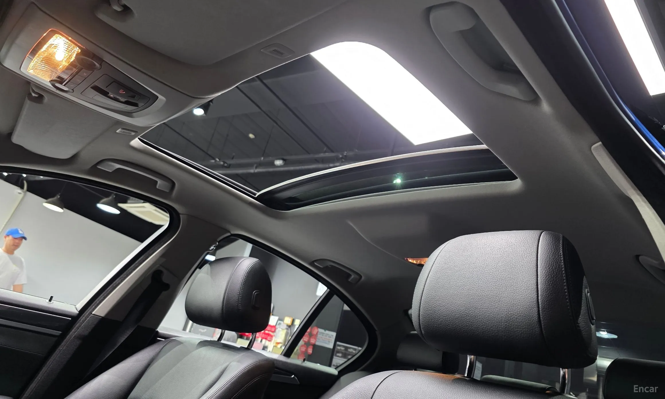 BMW 5 Series (F10) превью 20