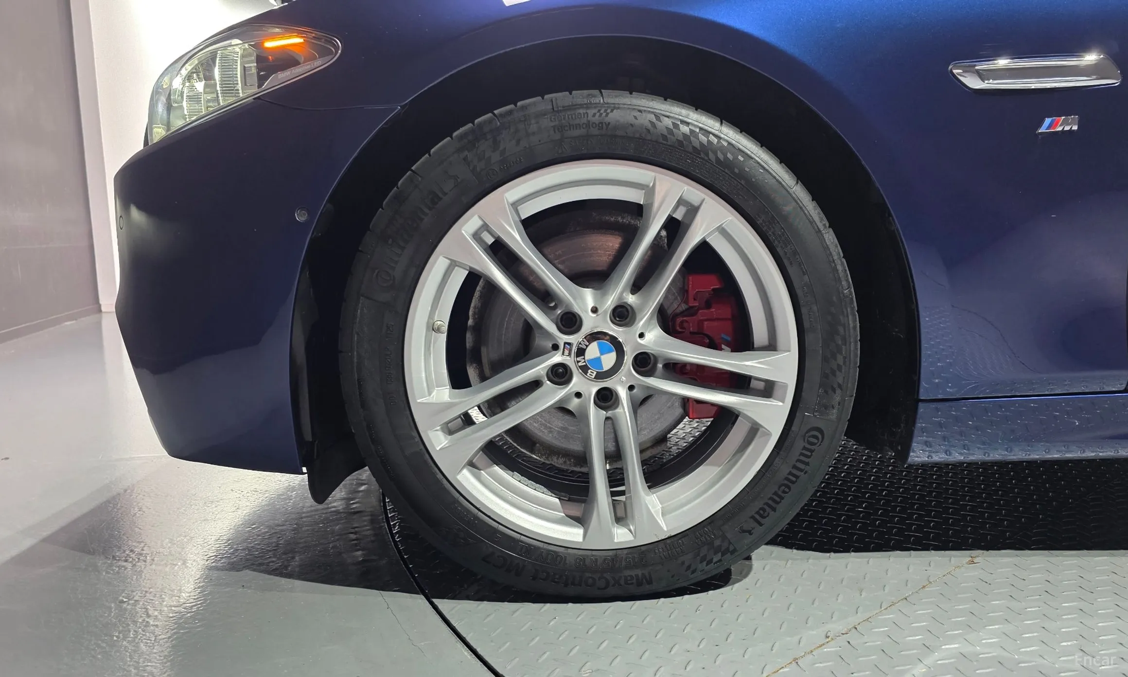 BMW 5 Series (F10) превью 5