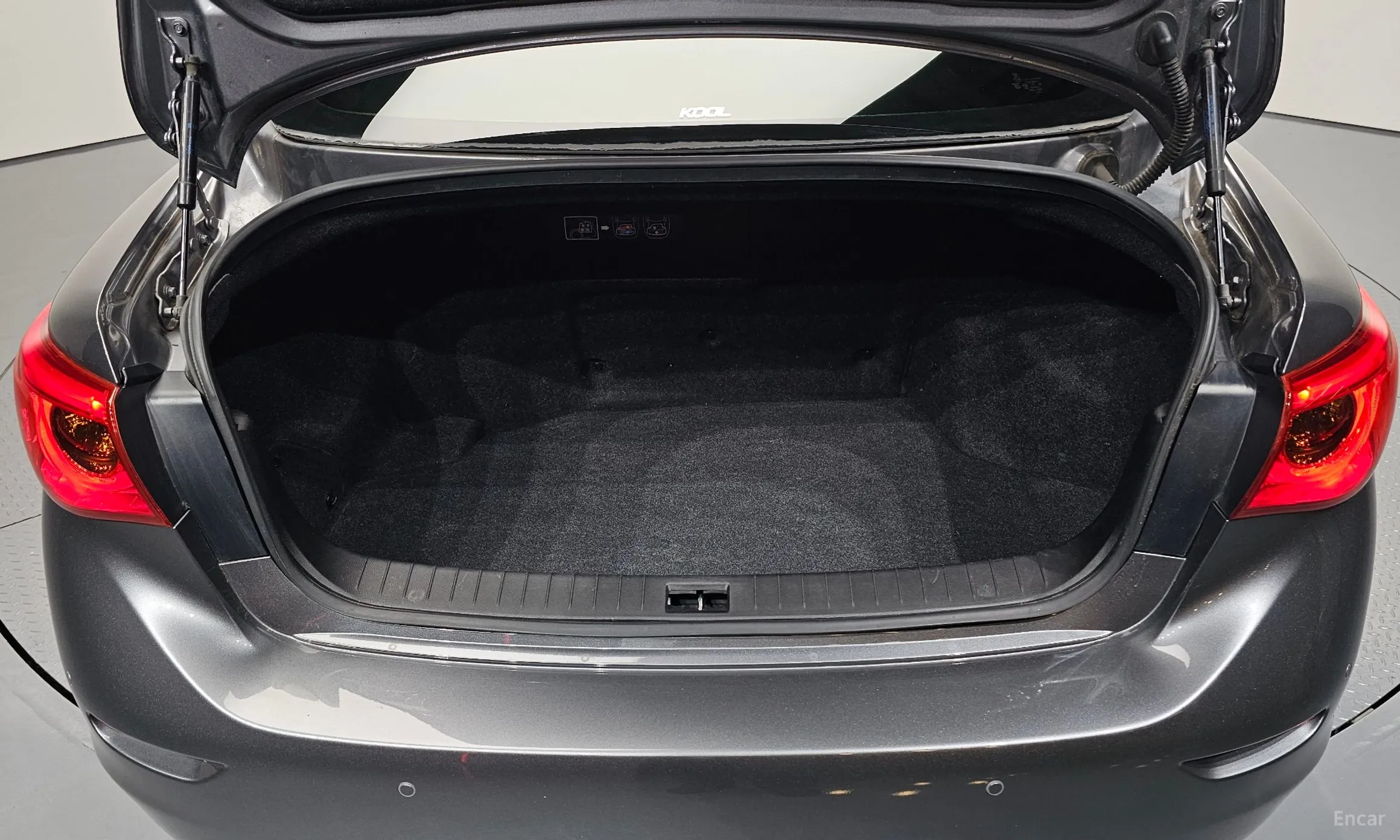Infiniti Q50 превью 20