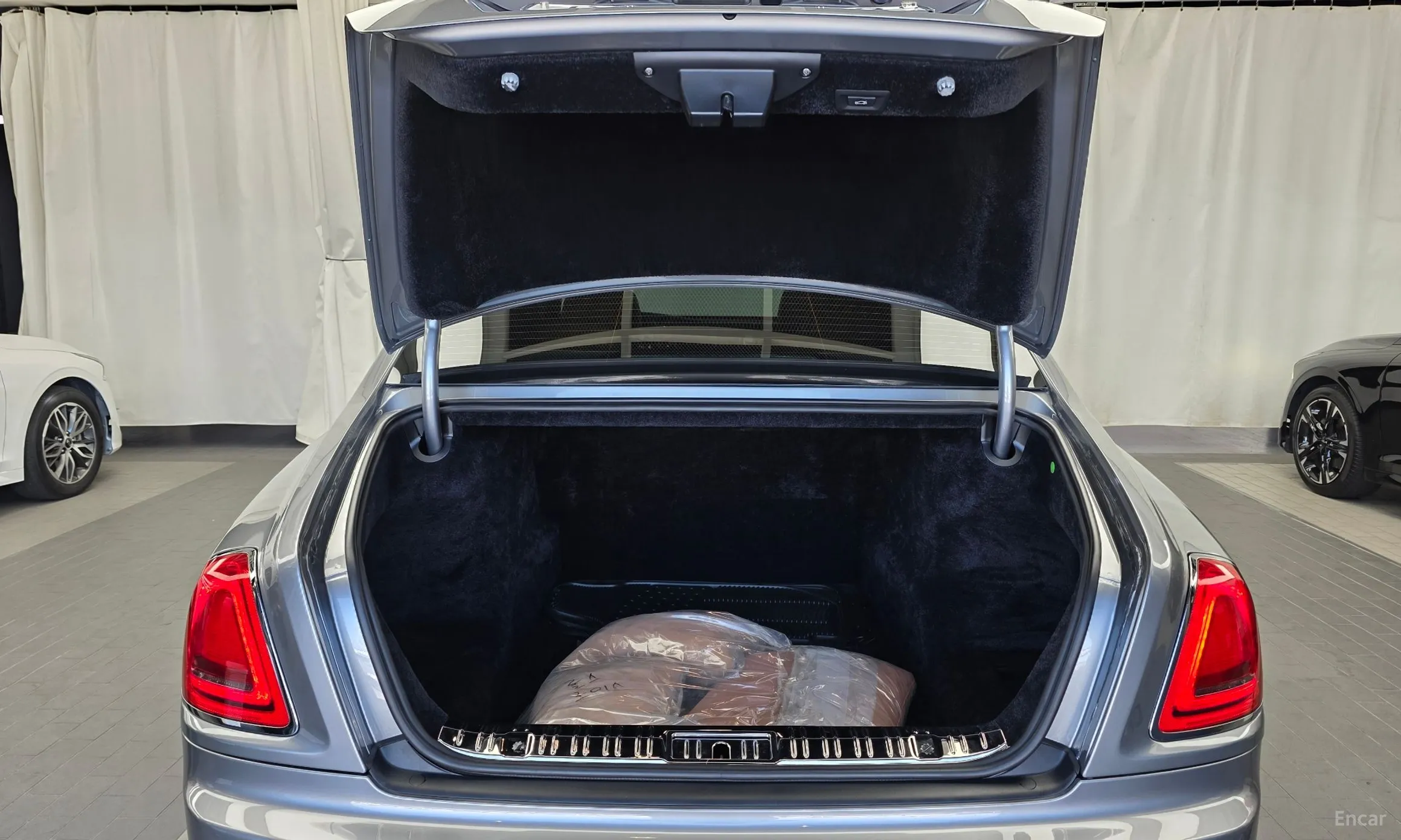 Rolls-Royce Ghost превью 20