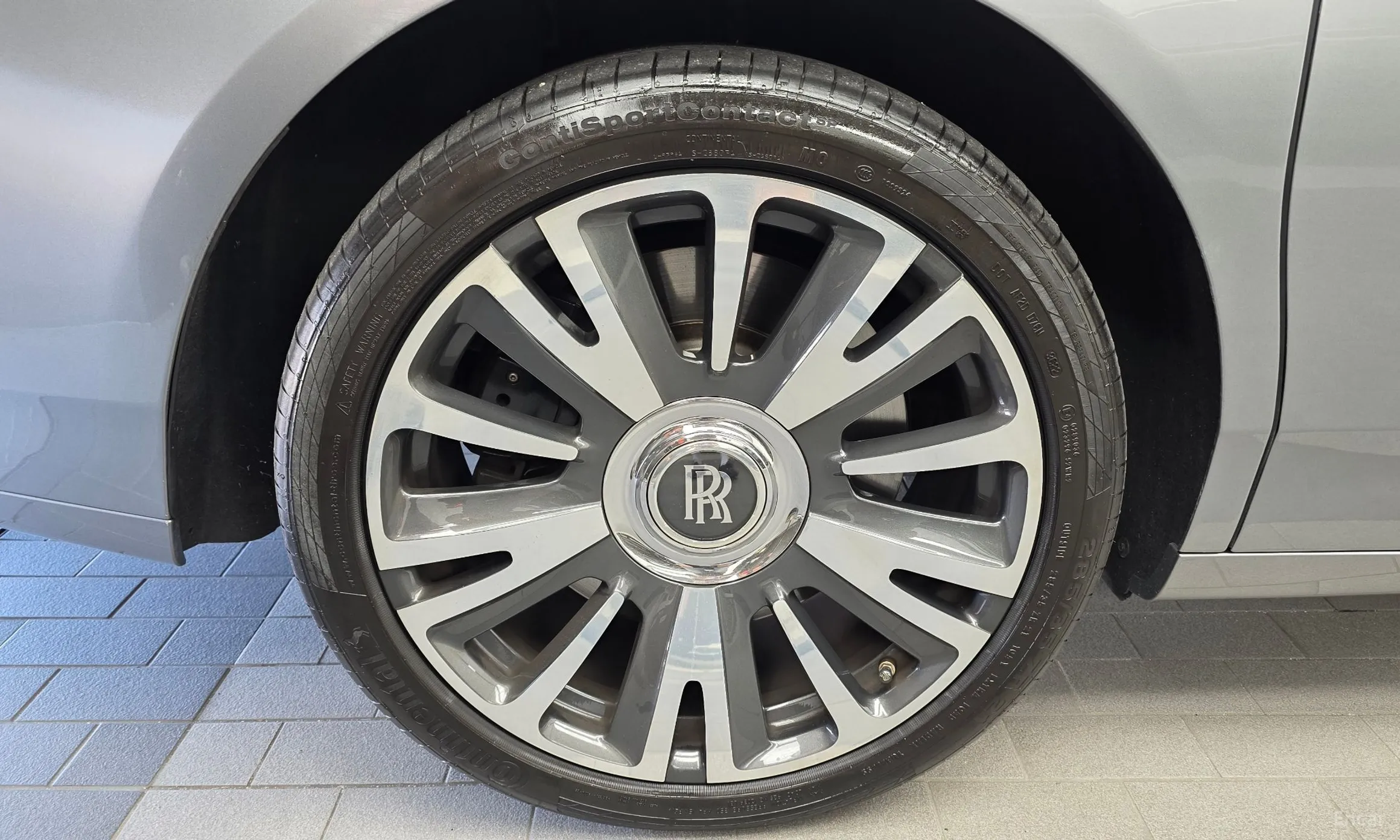 Rolls-Royce Ghost превью 5