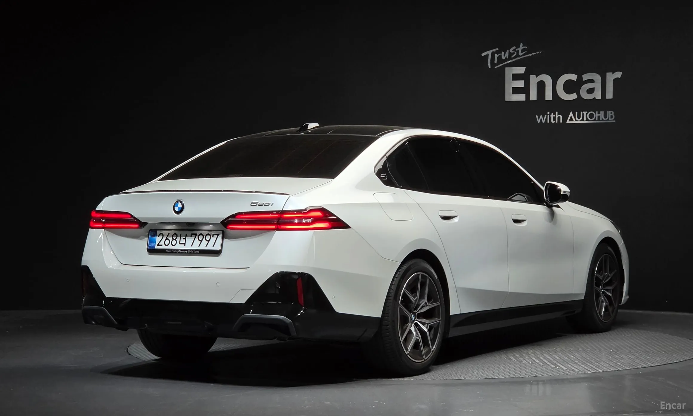 BMW 5 Series (G60)