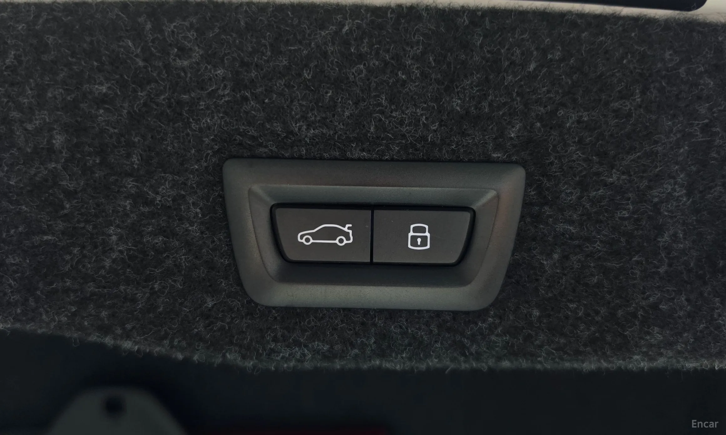 BMW 5 Series (G60) превью 18