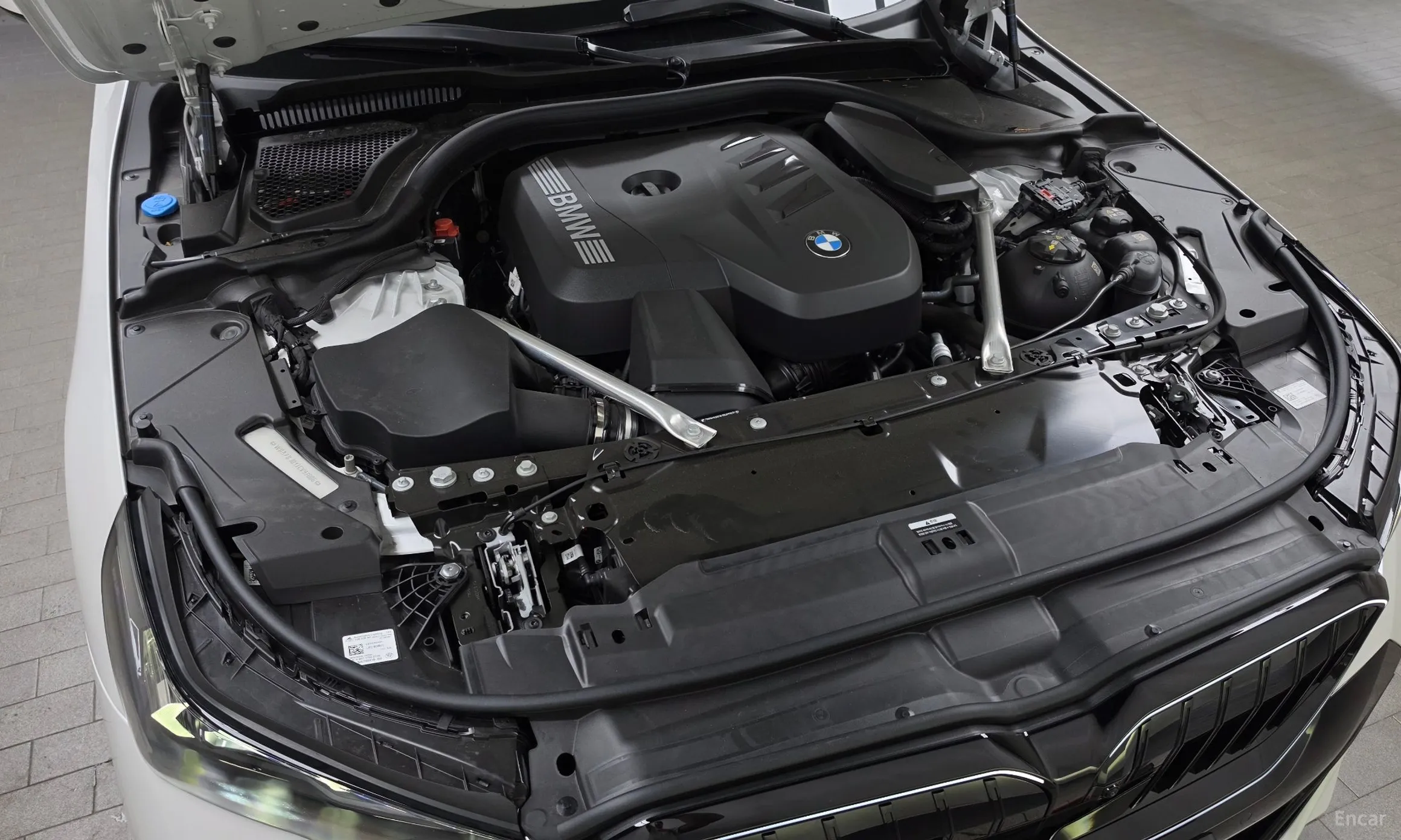 BMW 5 Series (G60) превью 6