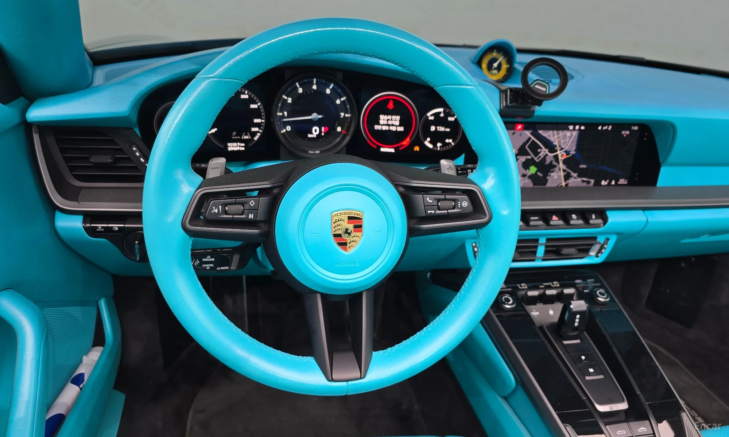 Porsche 911 (992) превью 12