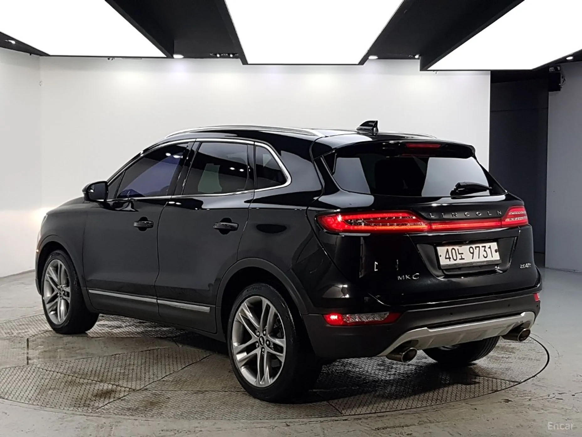 Lincoln MKC превью 3