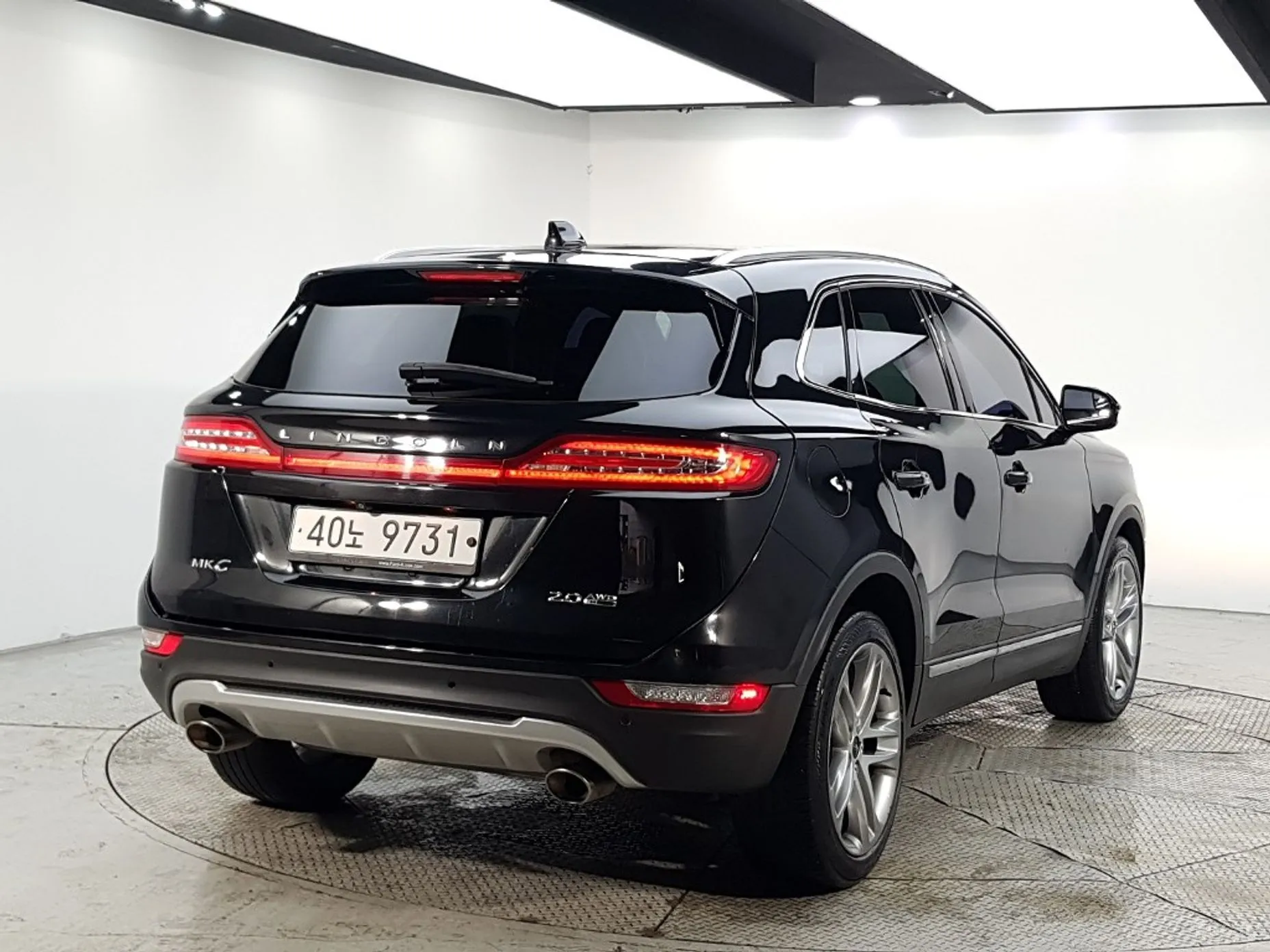 Lincoln MKC превью 4