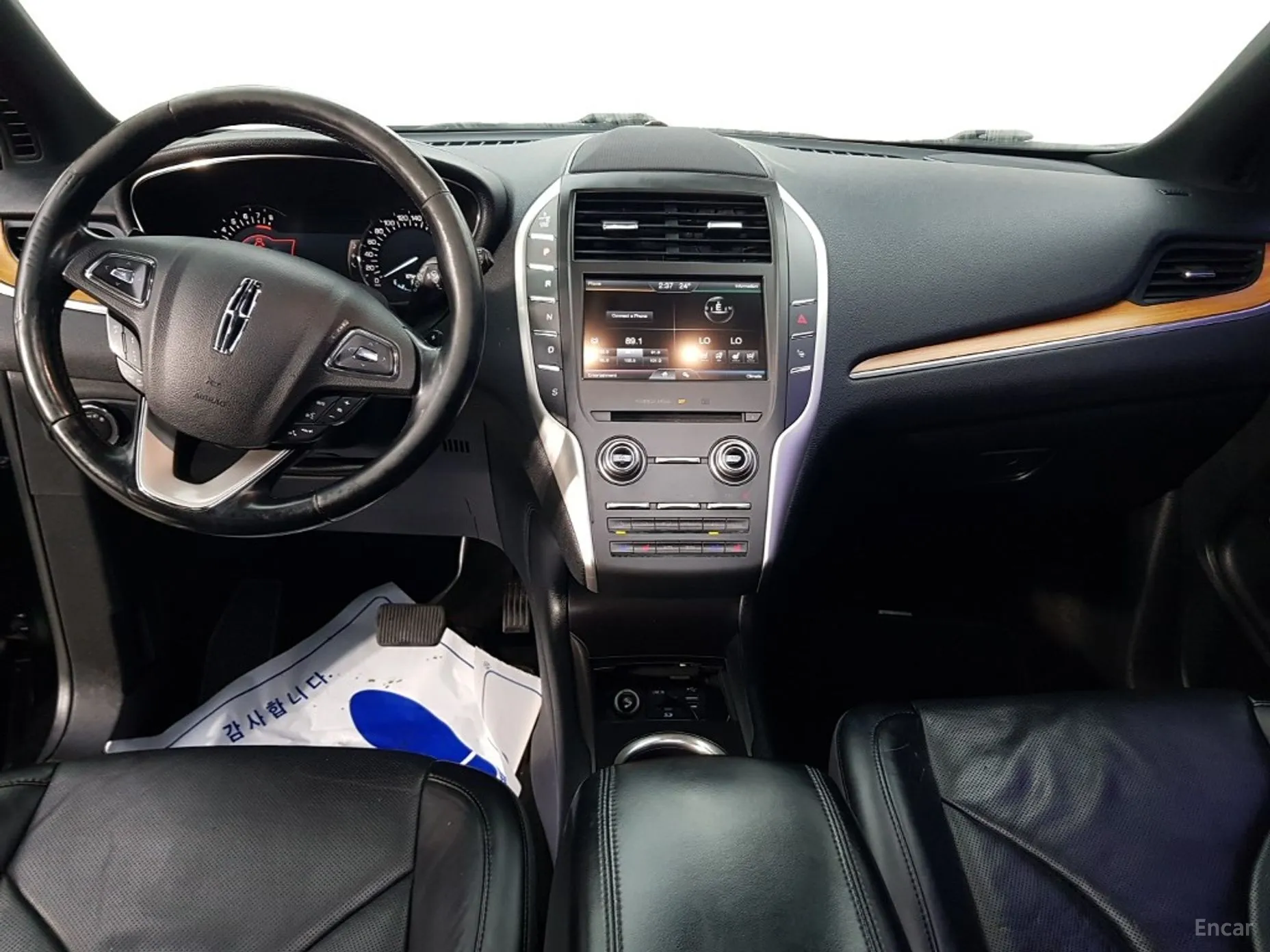 Lincoln MKC превью 7