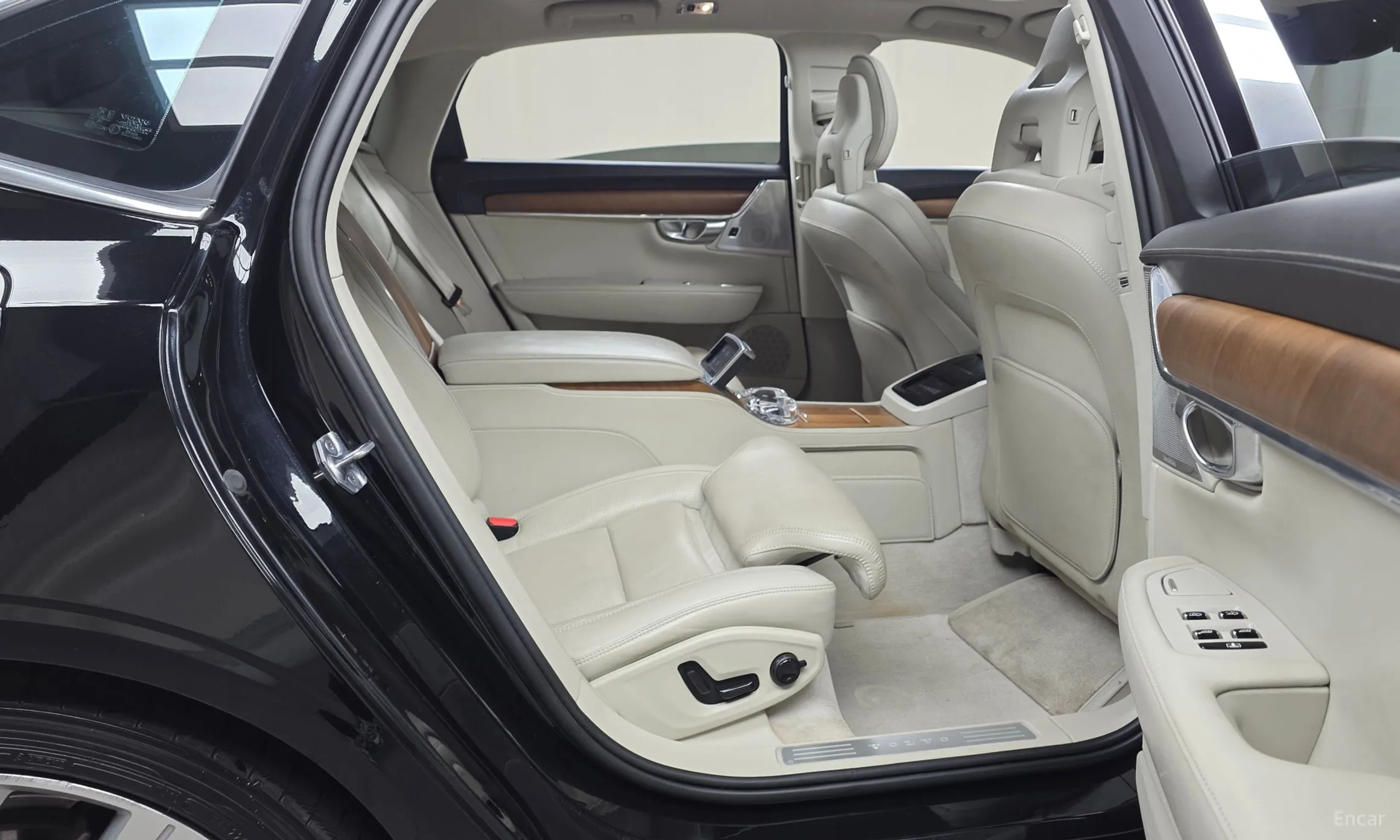 Volvo S90 превью 11