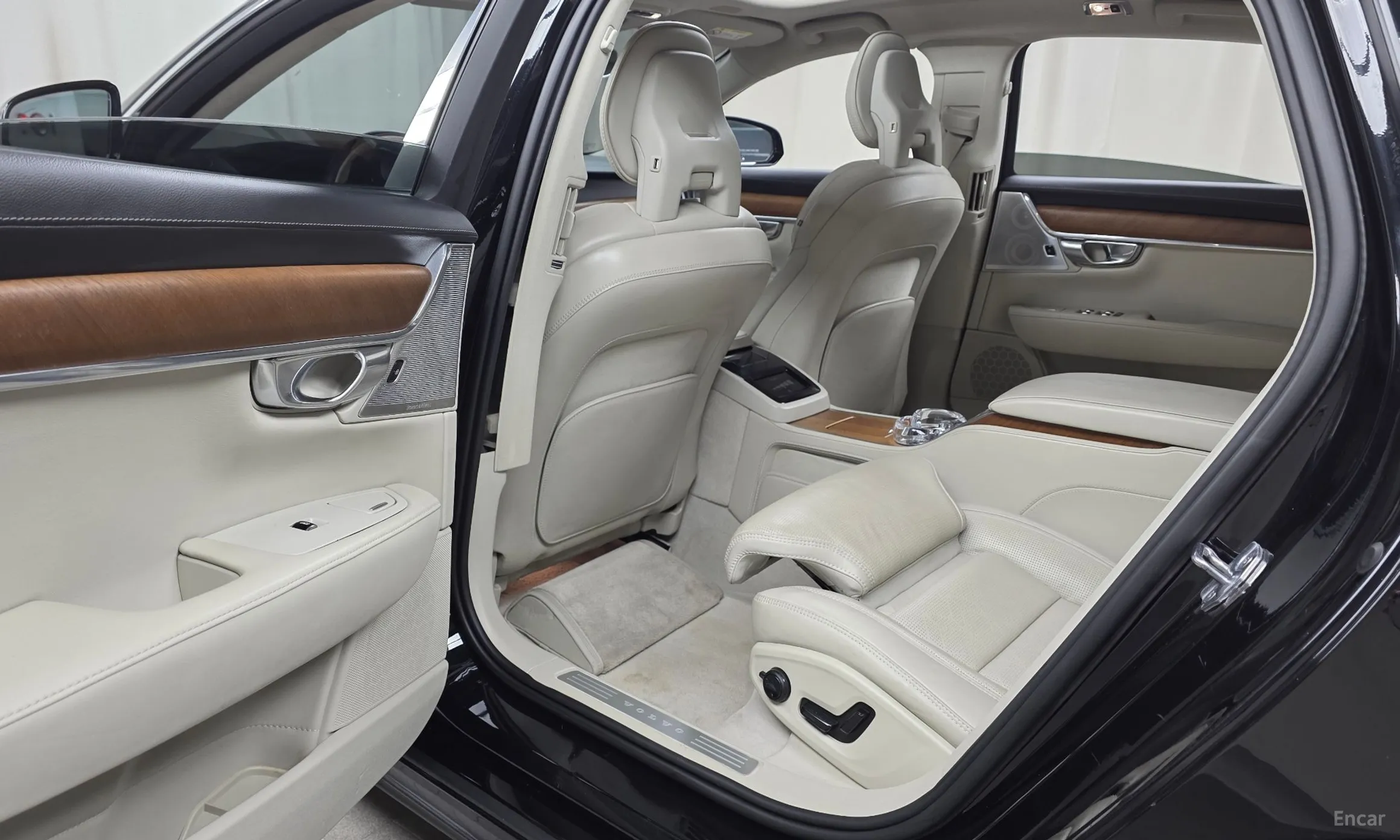 Volvo S90 превью 12