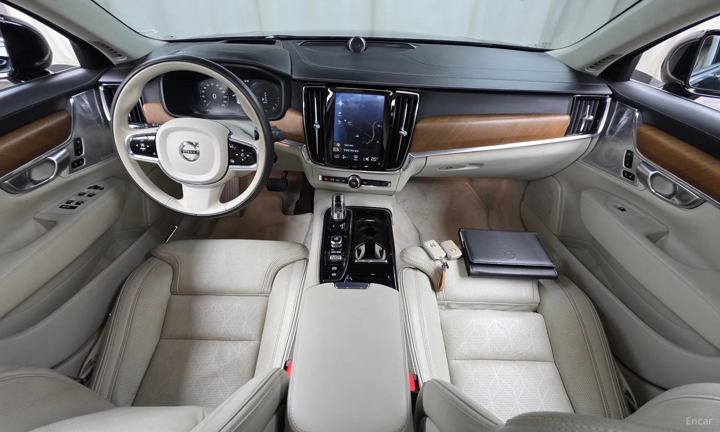Volvo S90 превью 7