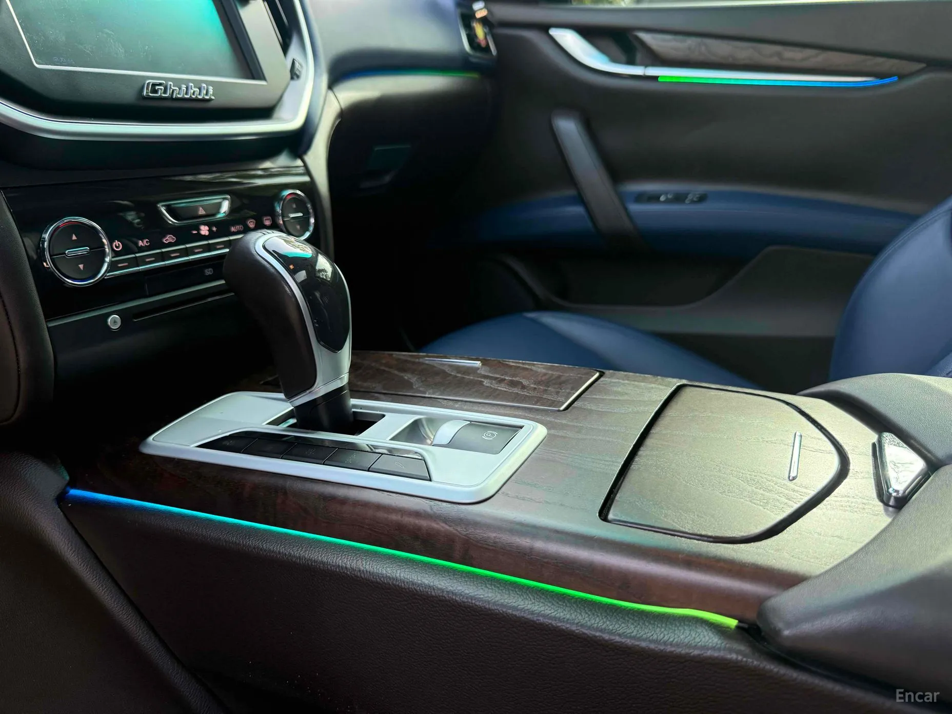 Maserati Ghibli превью 9
