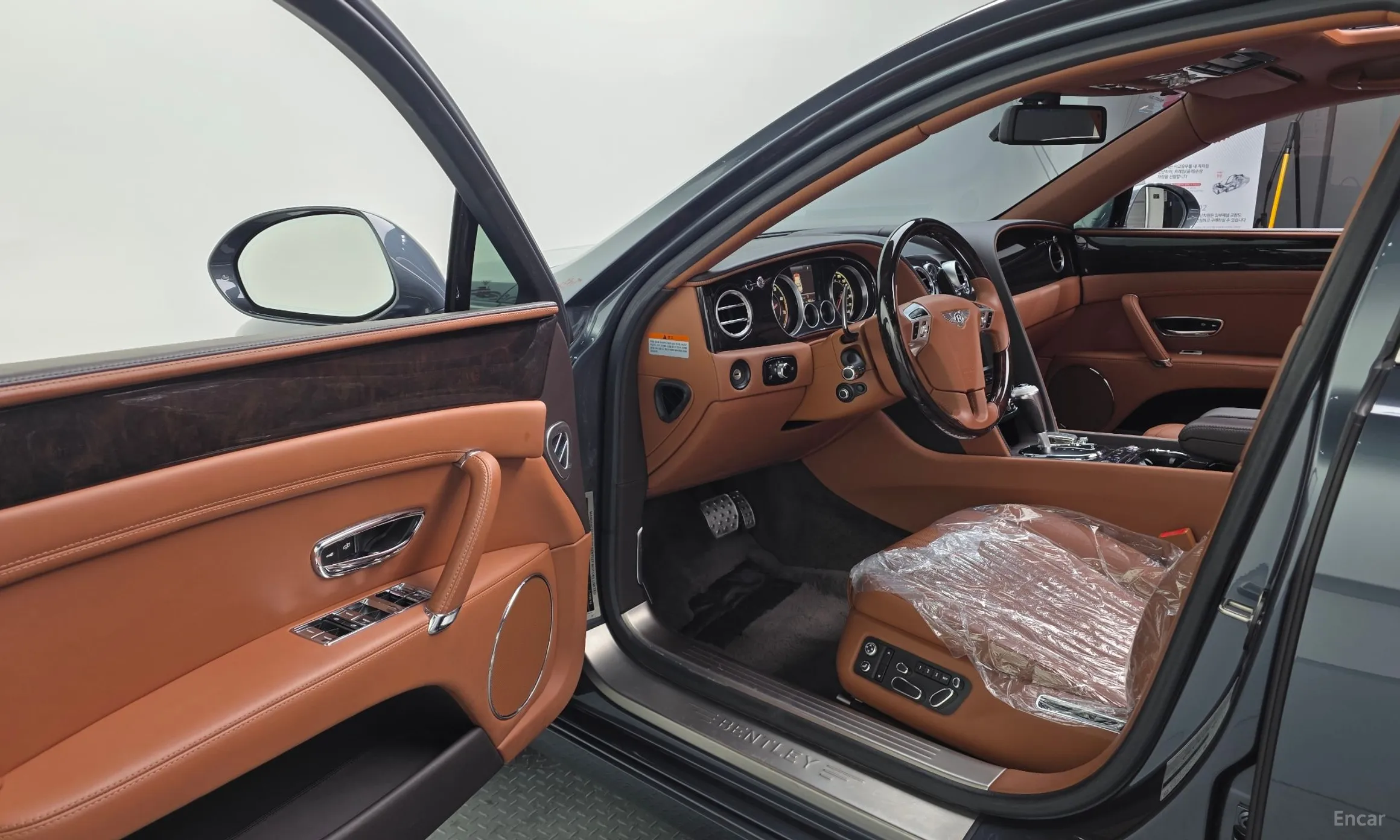 Bentley Flying Spur 2nd Generation превью 10