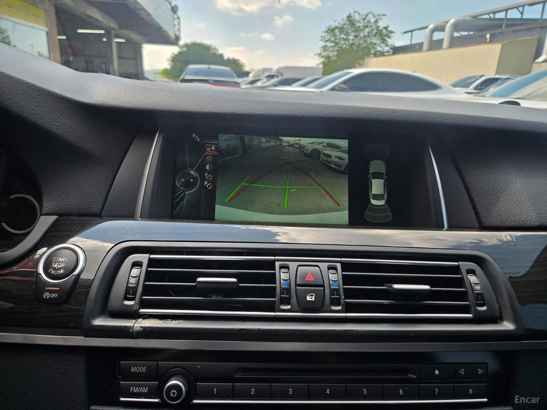 BMW 5 Series (F10) превью 10