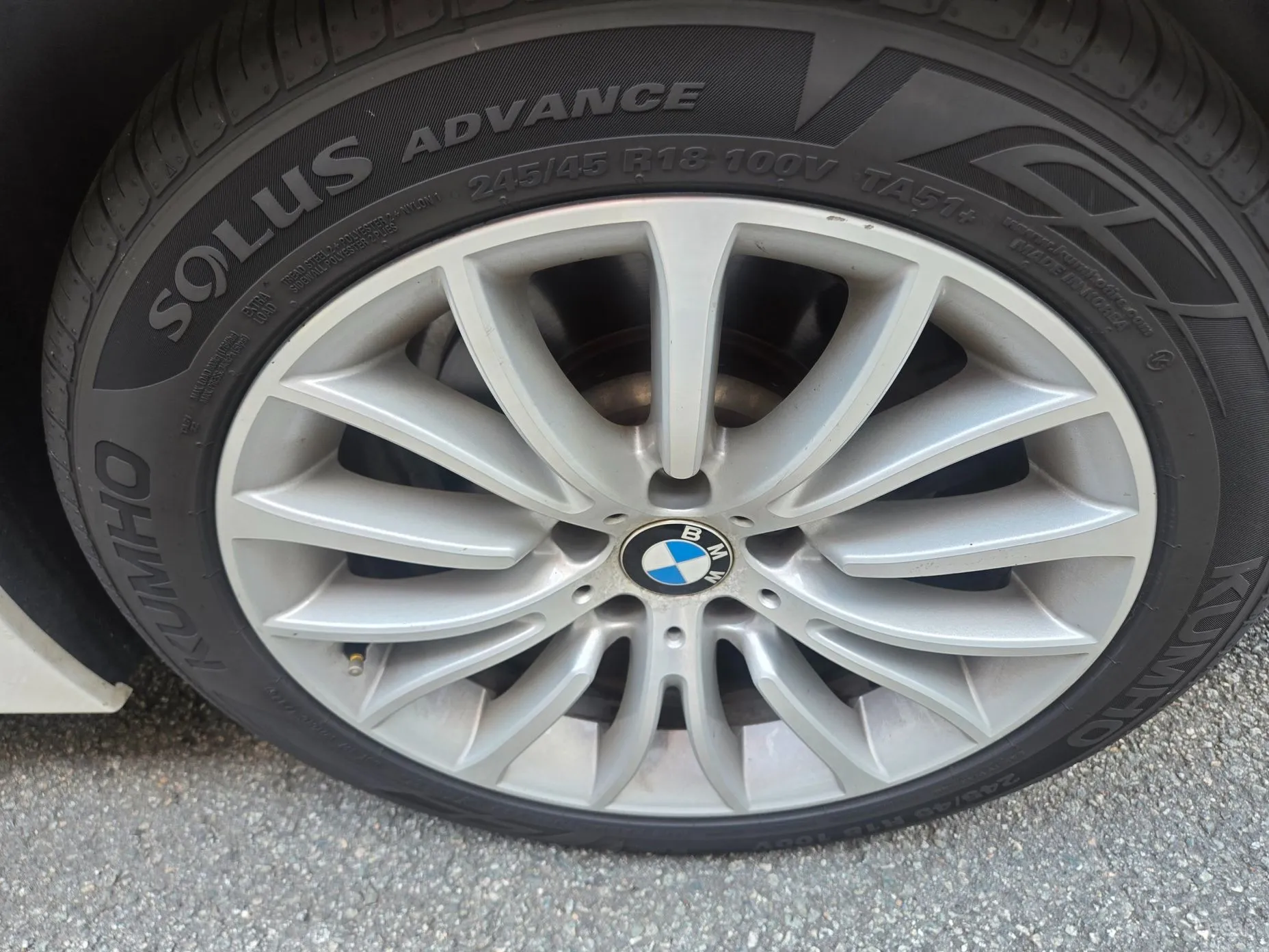 BMW 5 Series (F10) превью 15