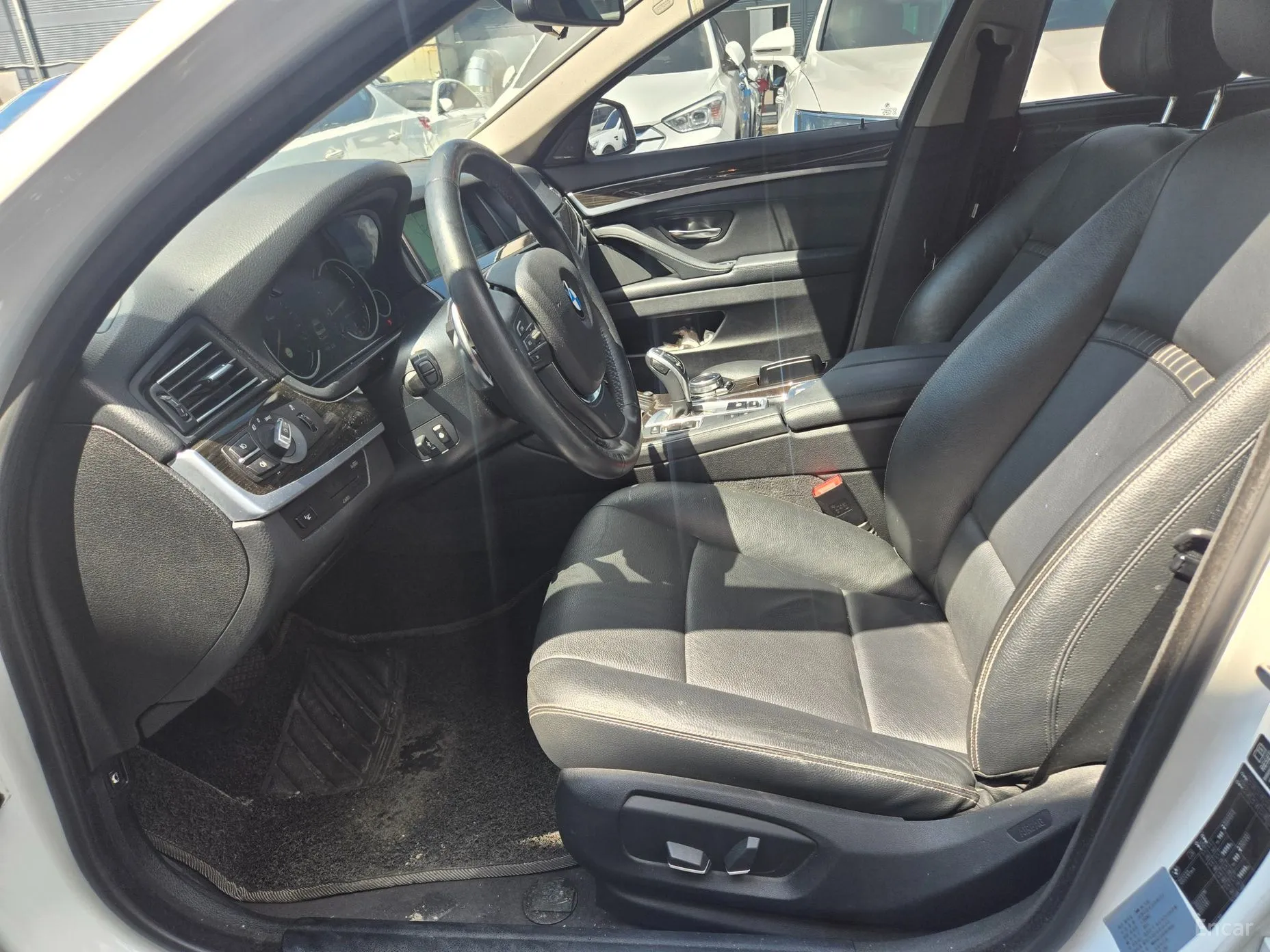 BMW 5 Series (F10) превью 7