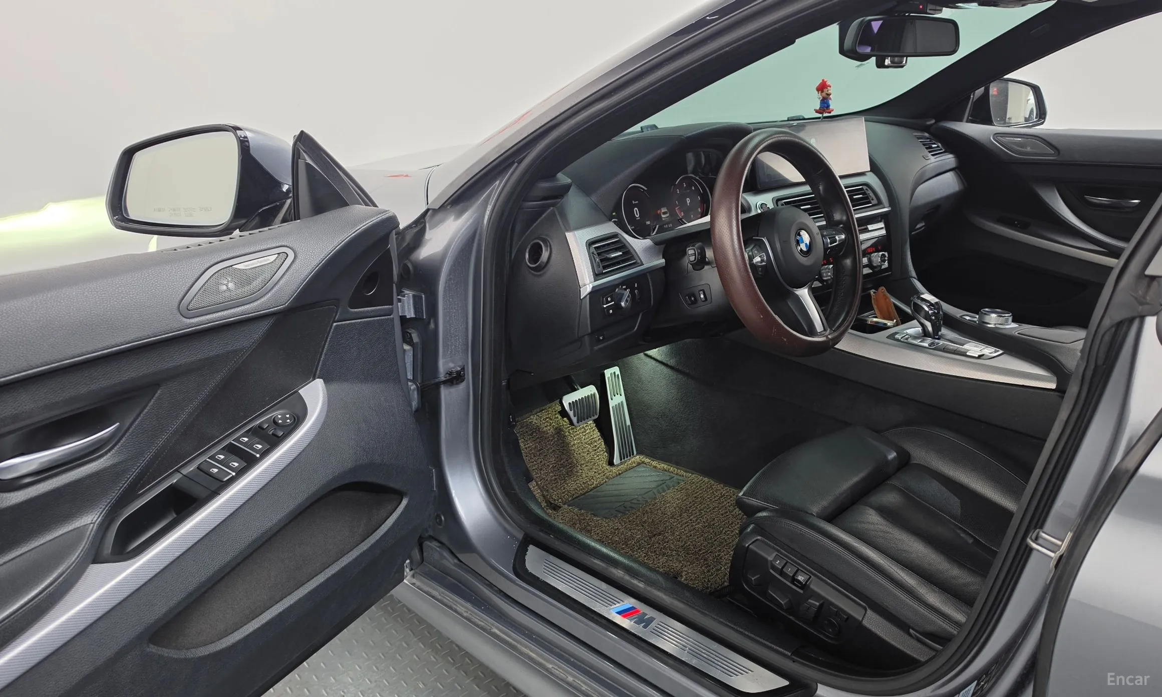 BMW 6 Series (F12) превью 10