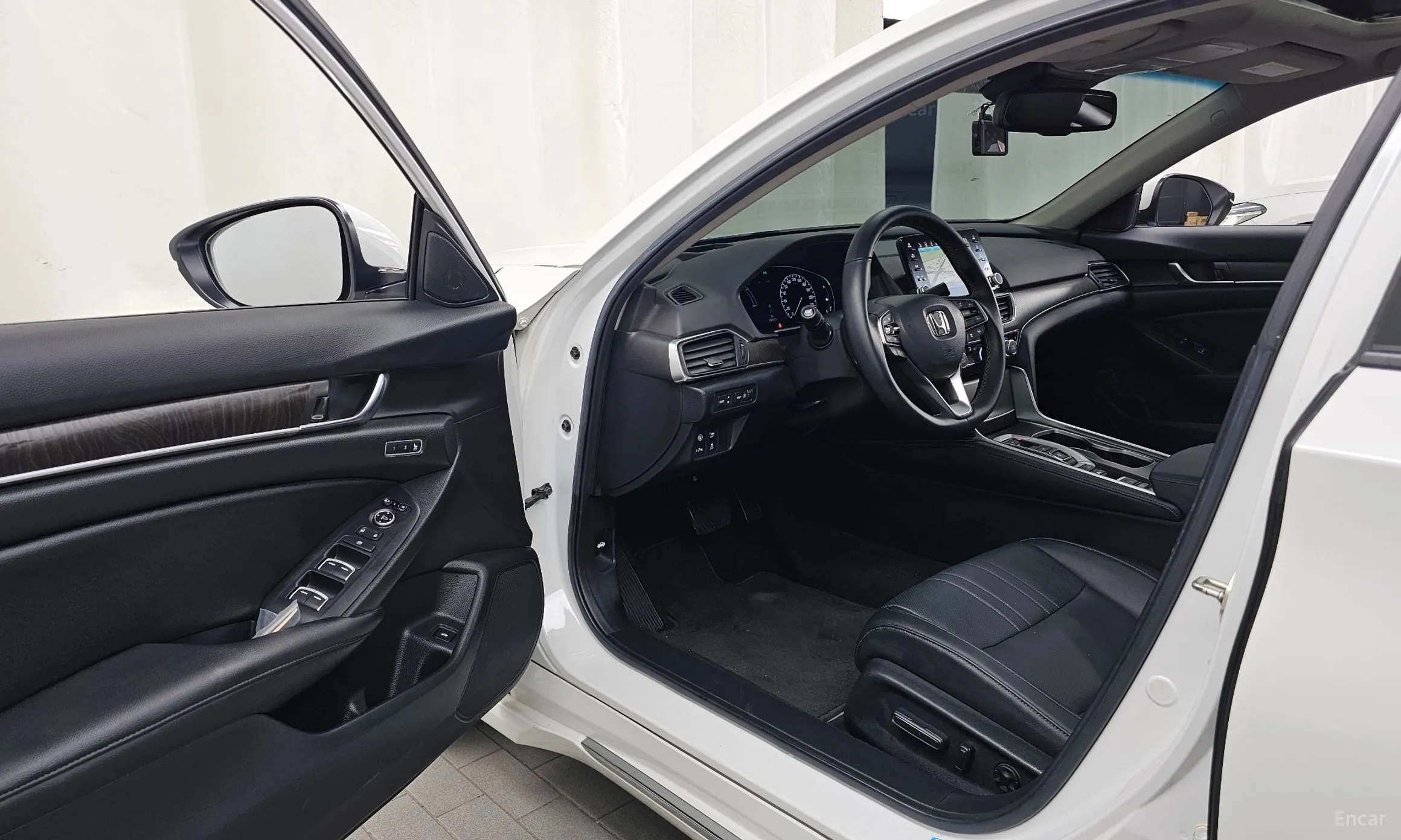 Honda Accord 10th Generation превью 10