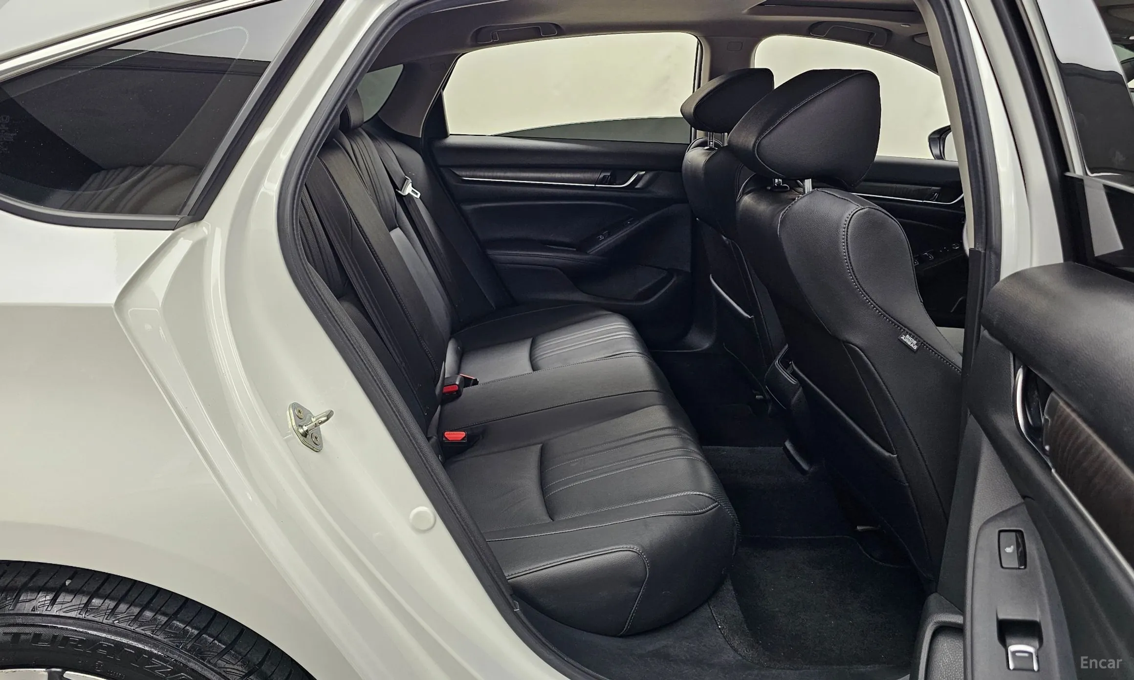 Honda Accord 10th Generation превью 12
