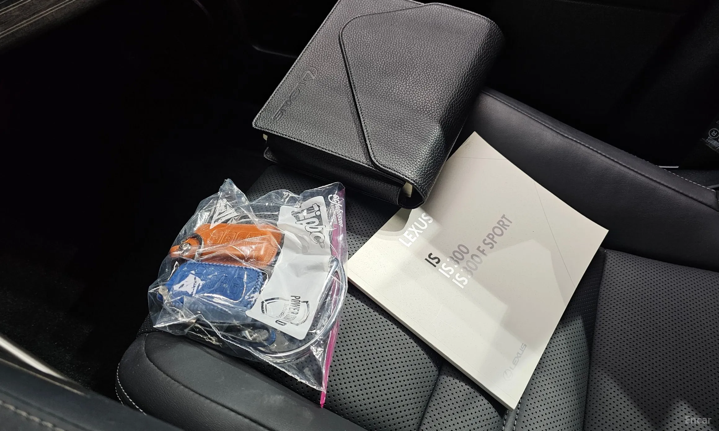 Lexus New IS300 превью 15