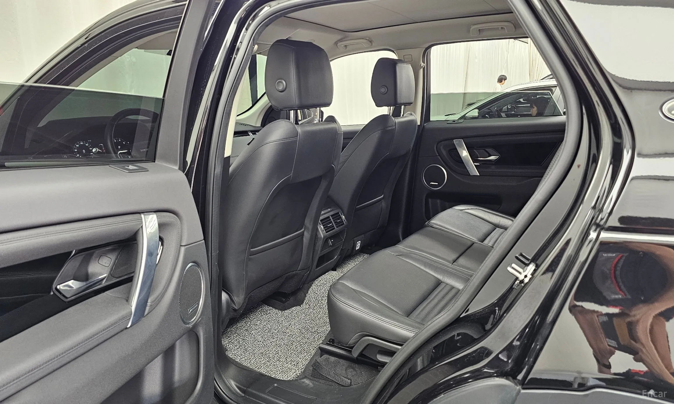 Land Rover Discovery Sports превью 11